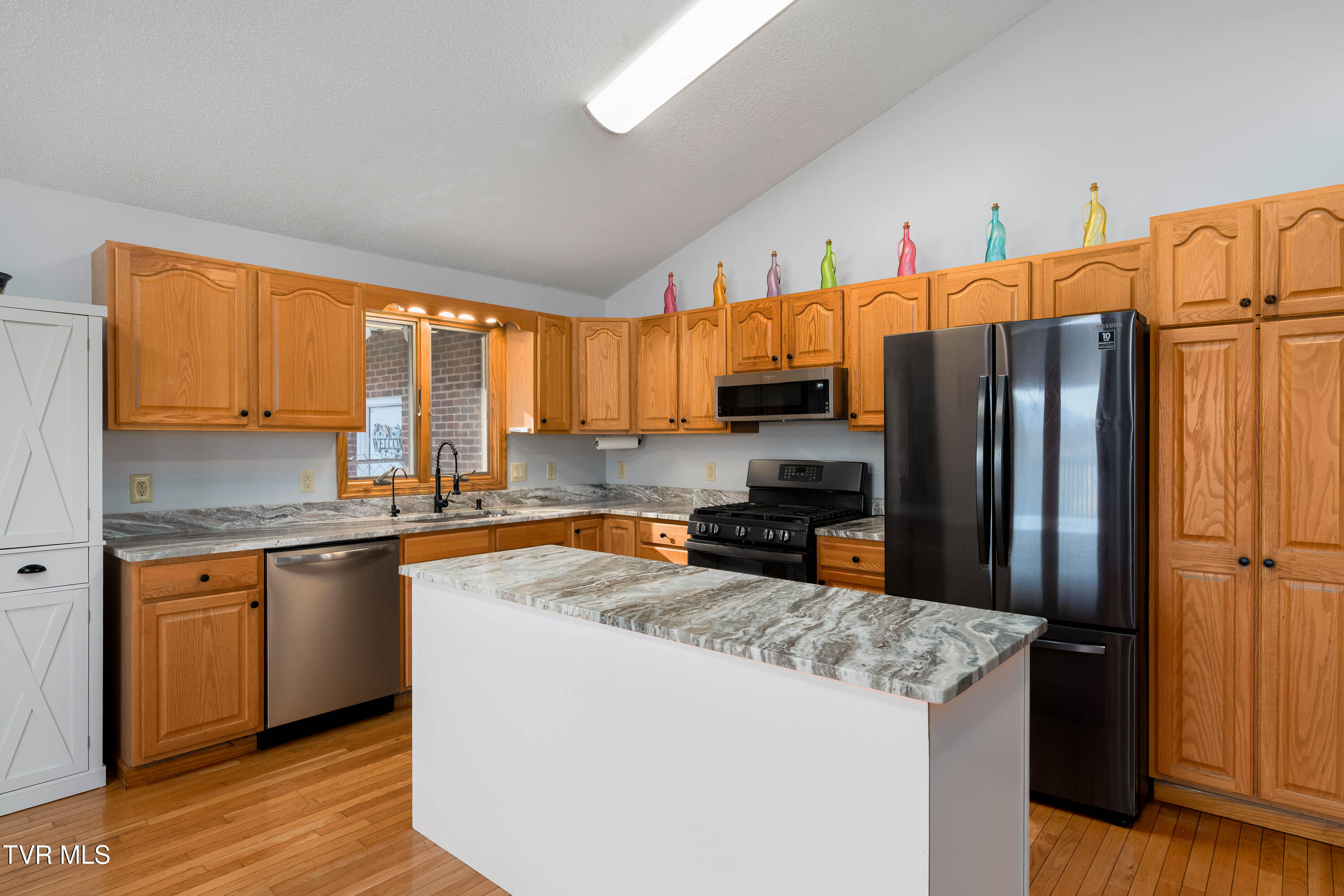 2638 South 81 Highway