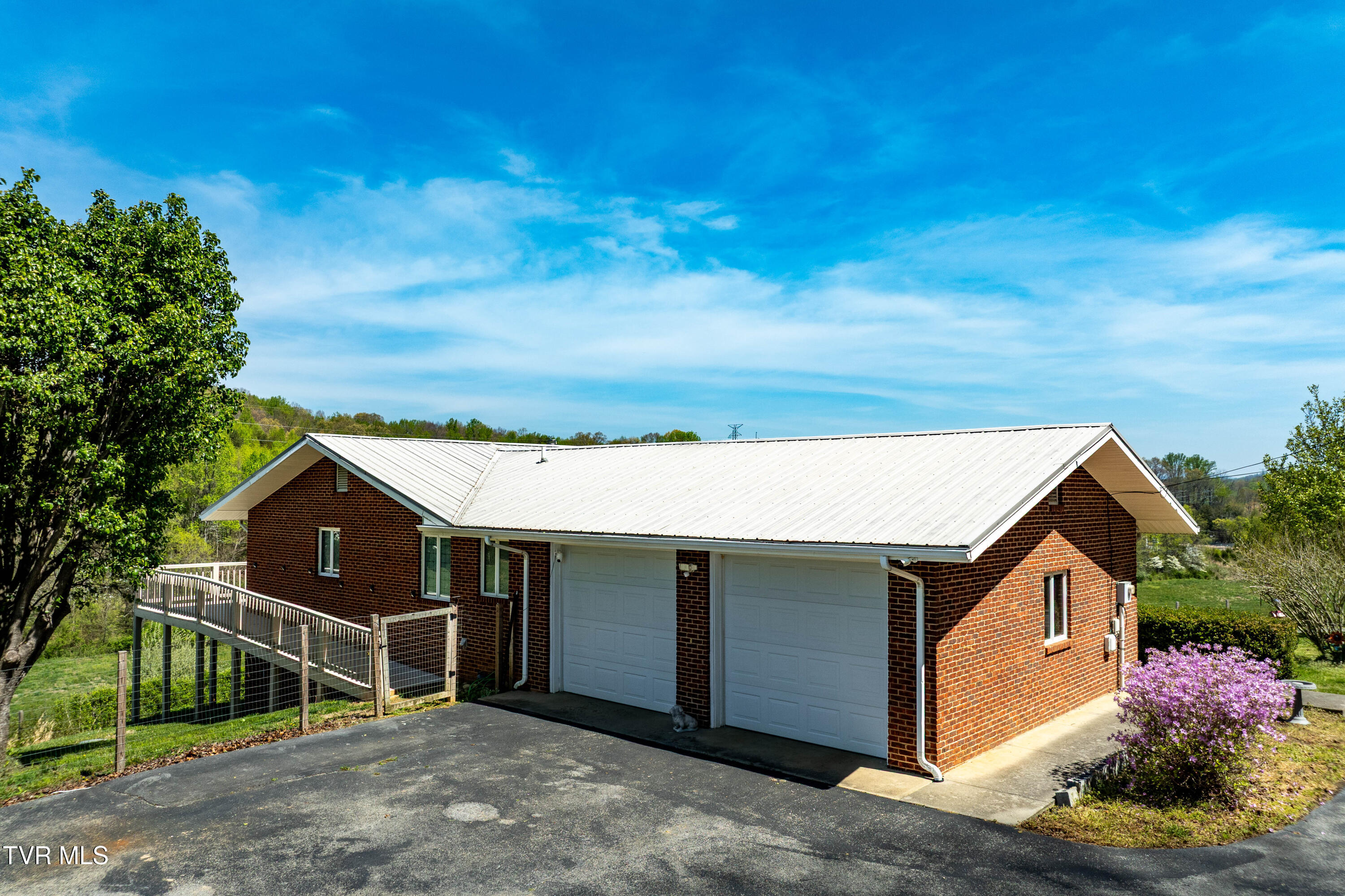 2638 South 81 Highway