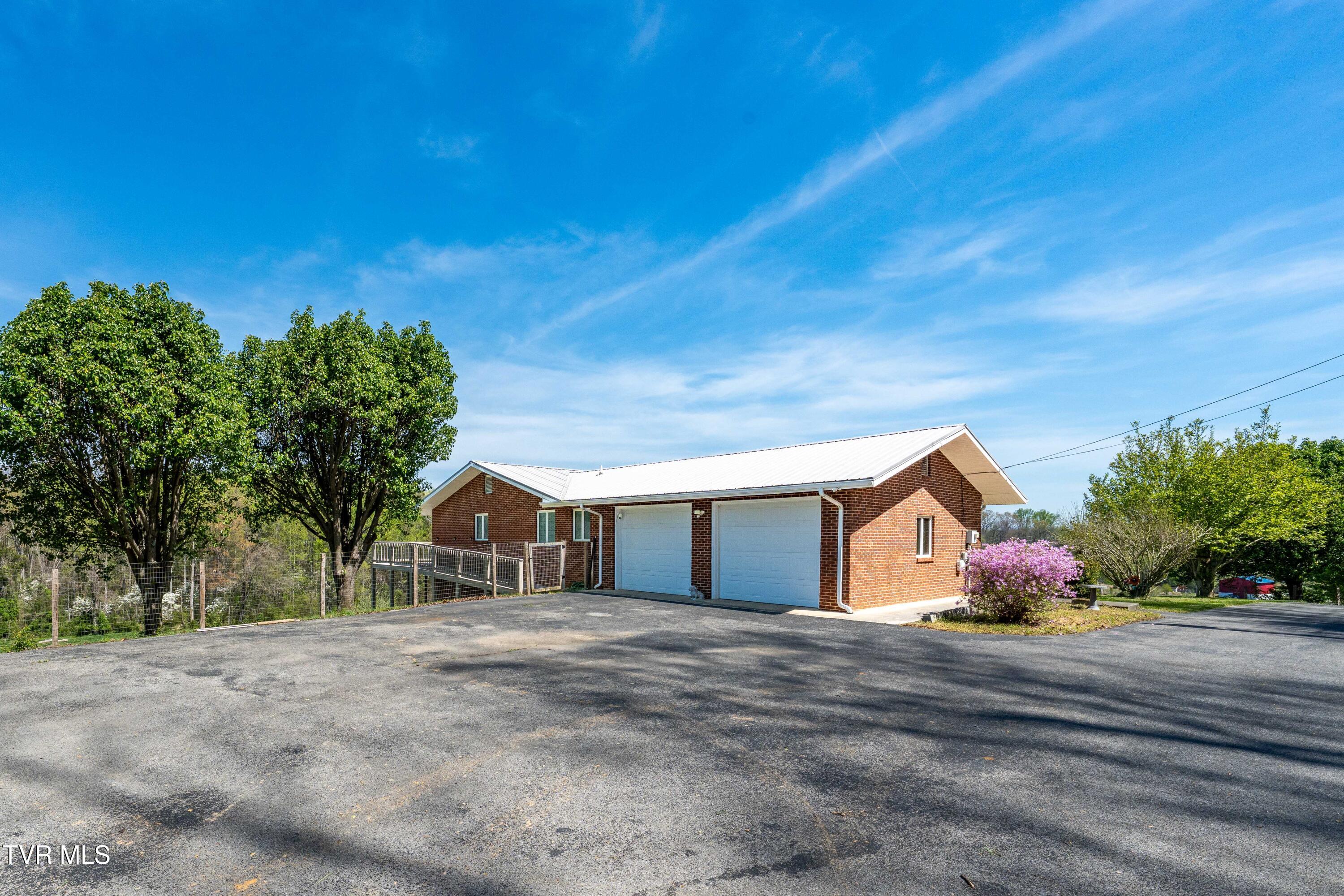 2638 South 81 Highway