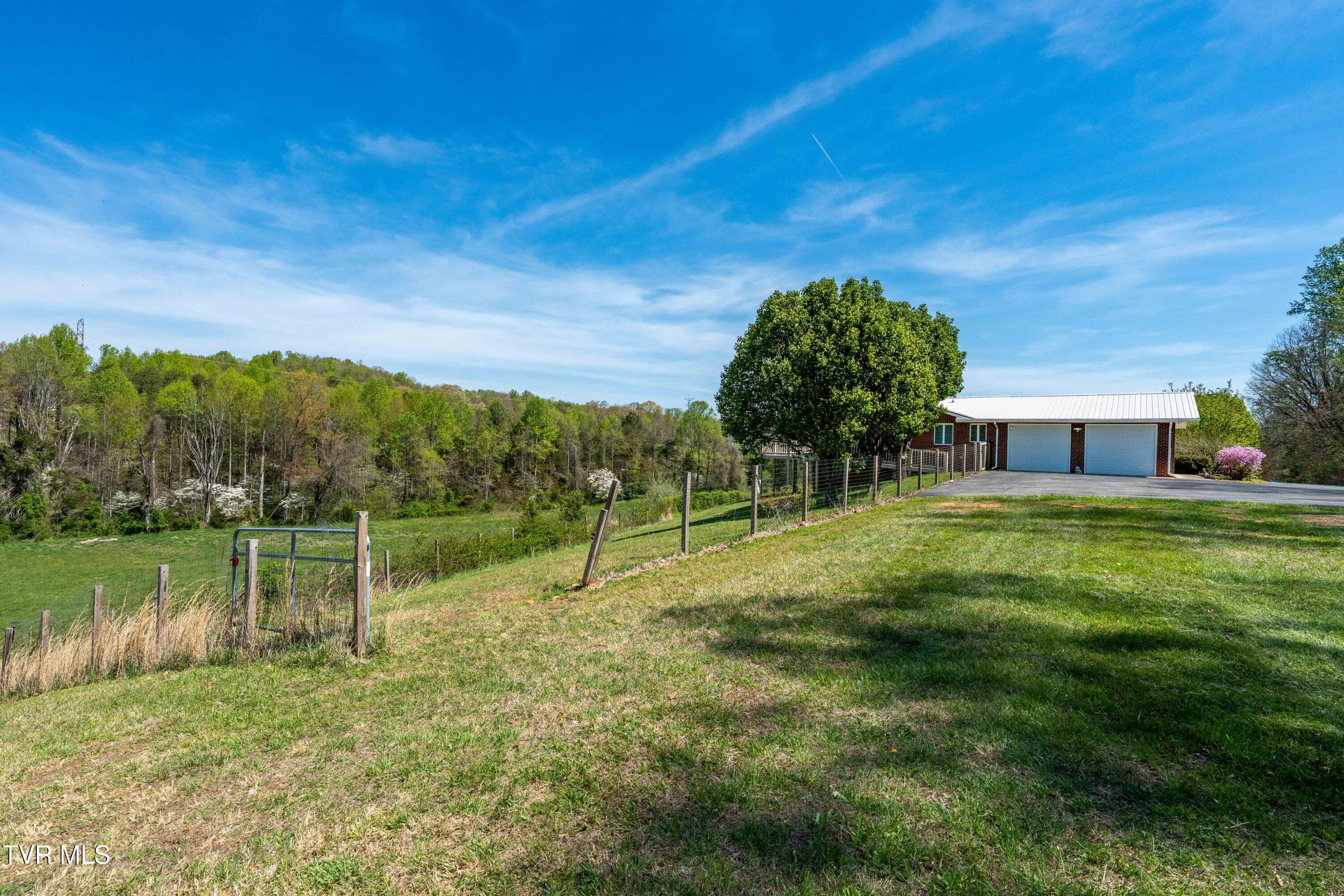 2638 South 81 Highway