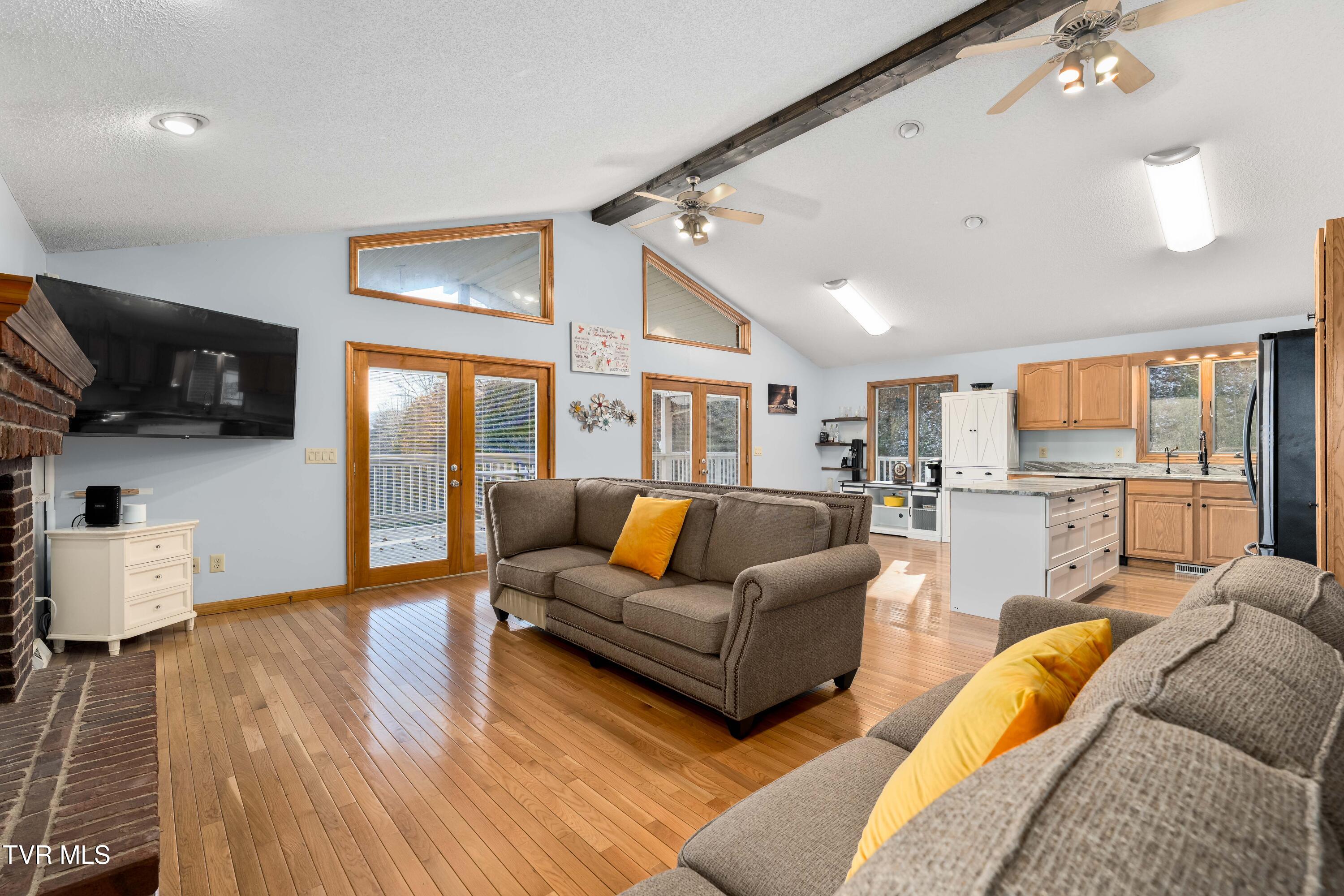 2638 South 81 Highway