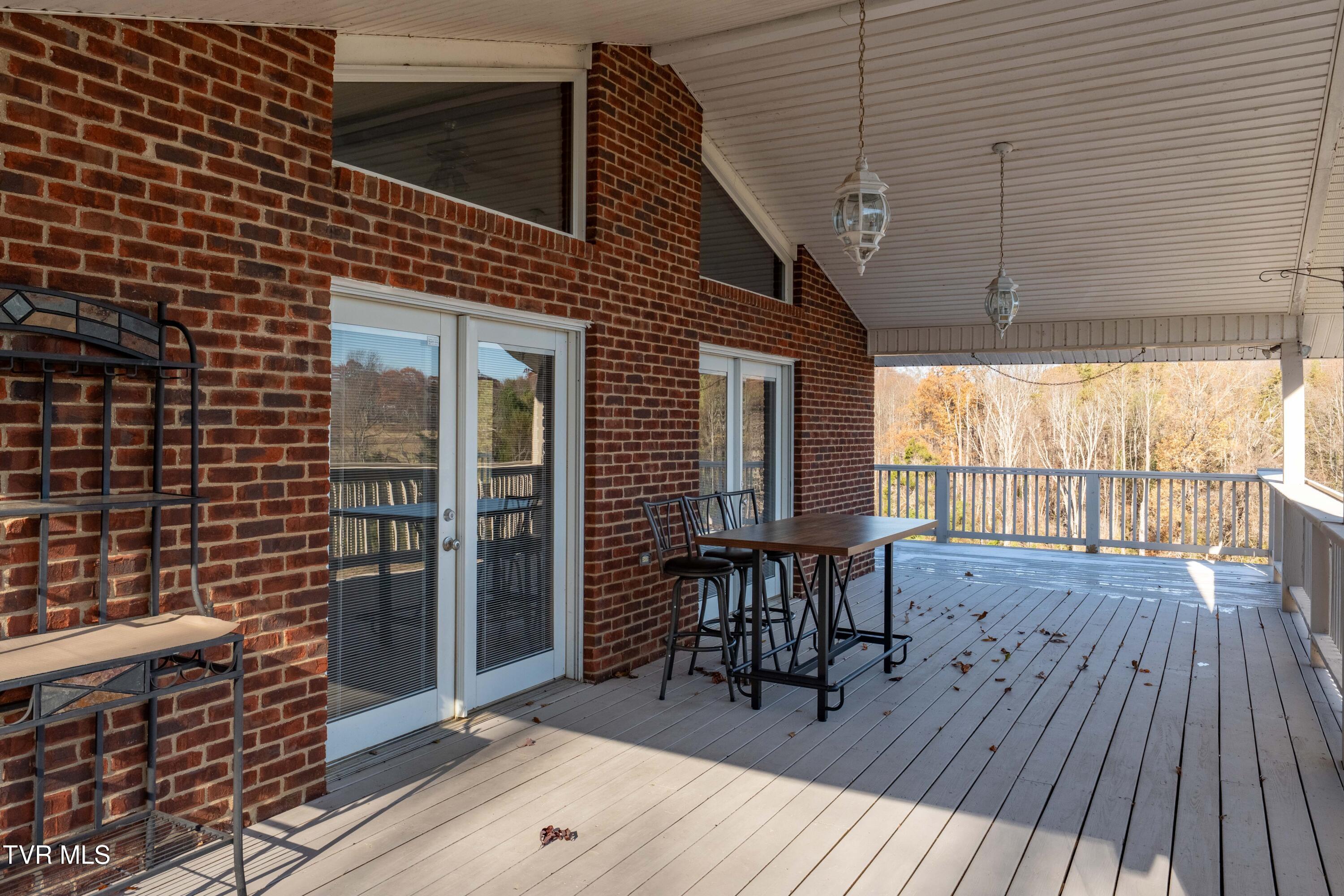 2638 South 81 Highway