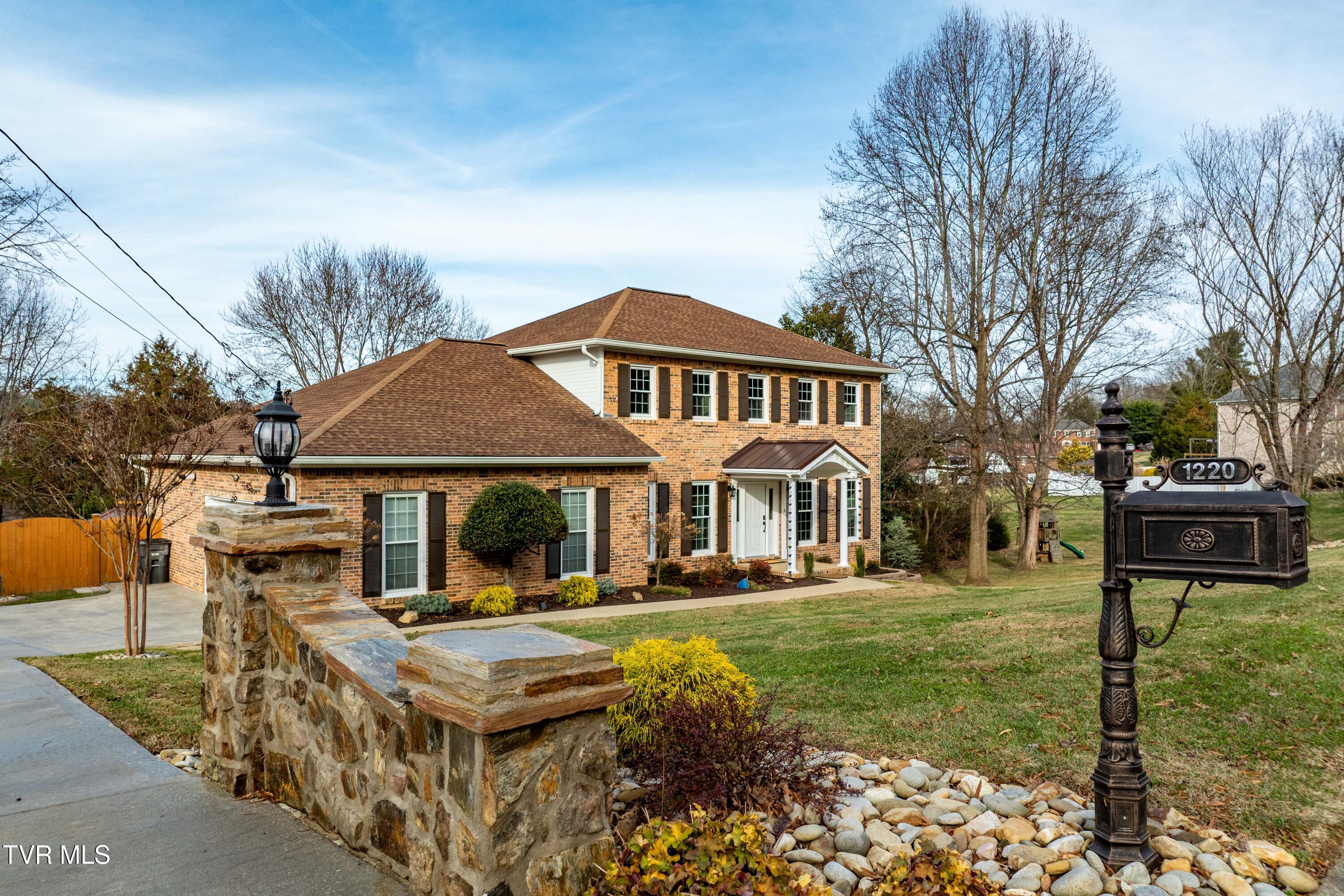 1220 Morning Dove Drive