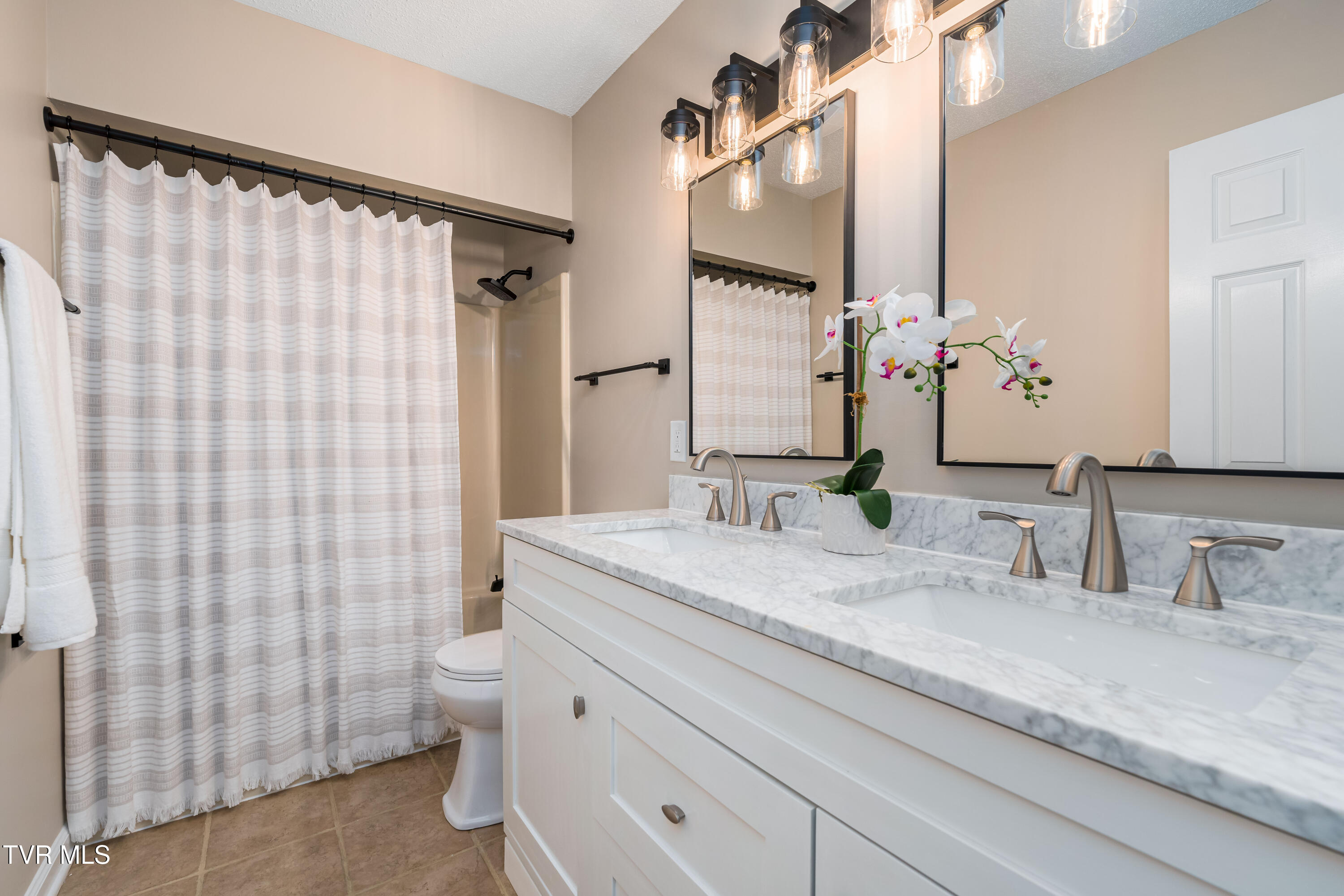 400 Sunset Drive C13