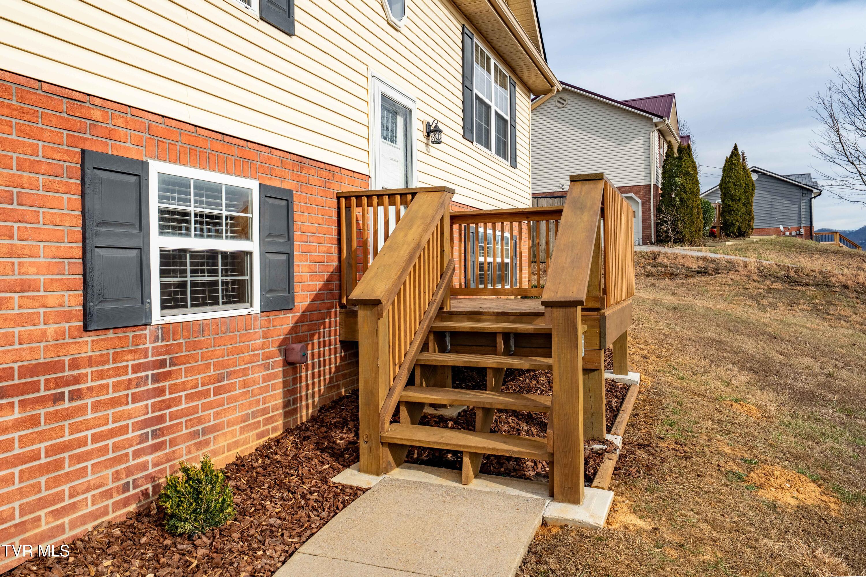 510 Mockingbird Place