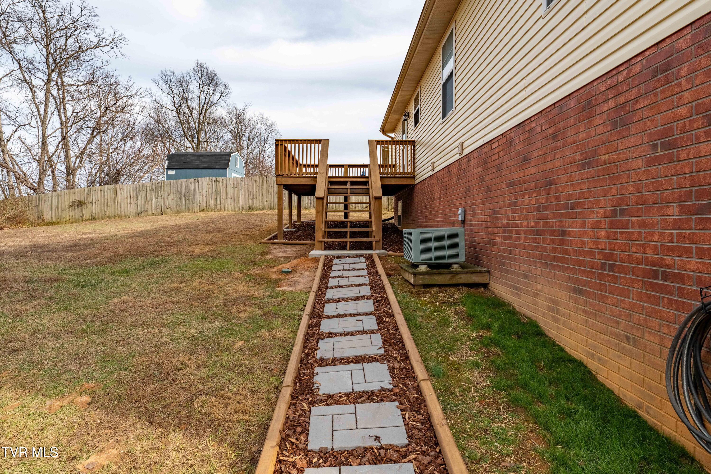 510 Mockingbird Place