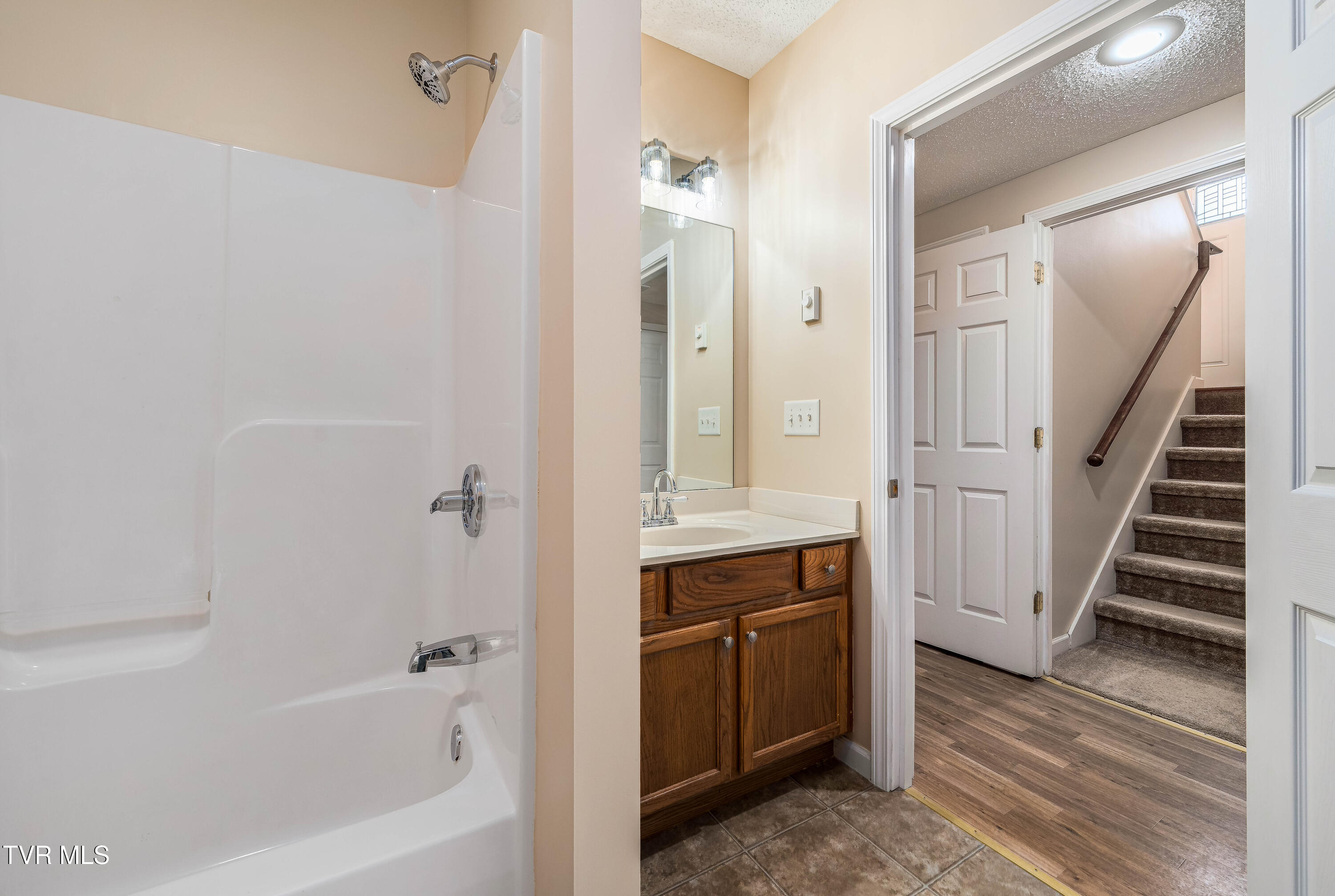 510 Mockingbird Place