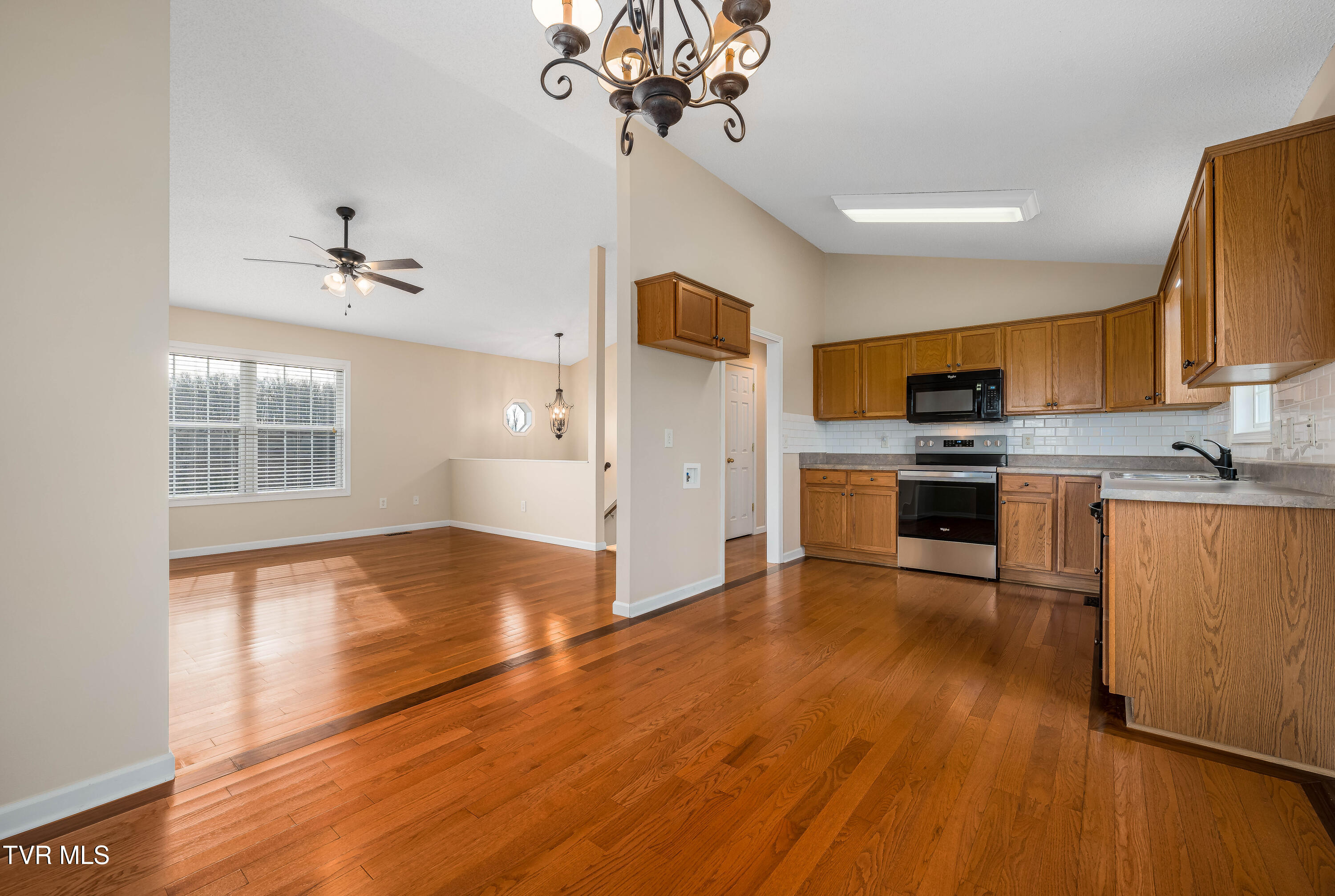 510 Mockingbird Place