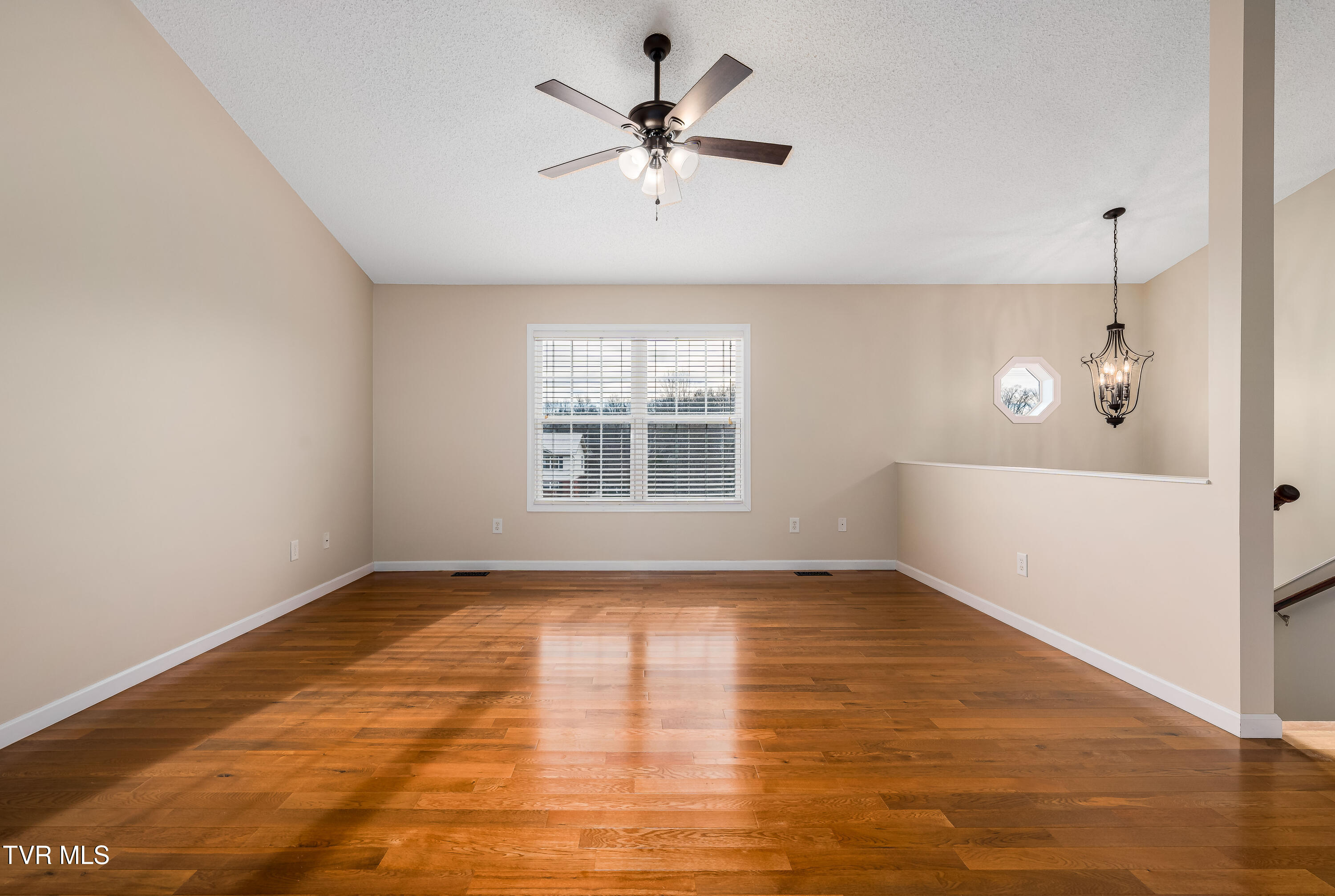 510 Mockingbird Place