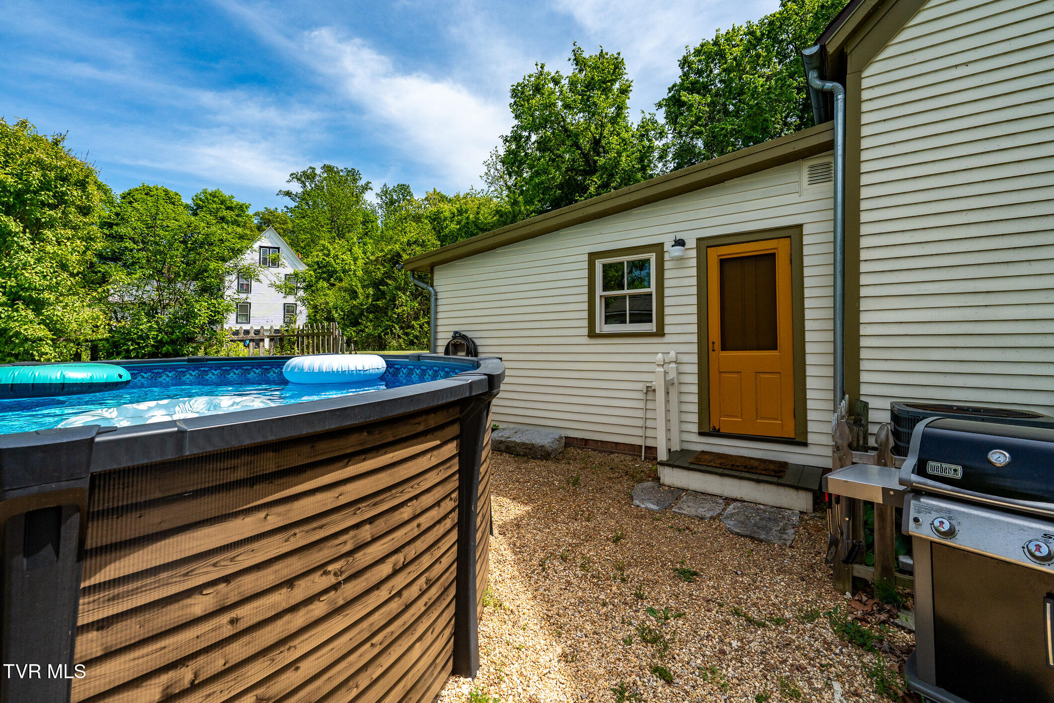 985 Chuckey Pike