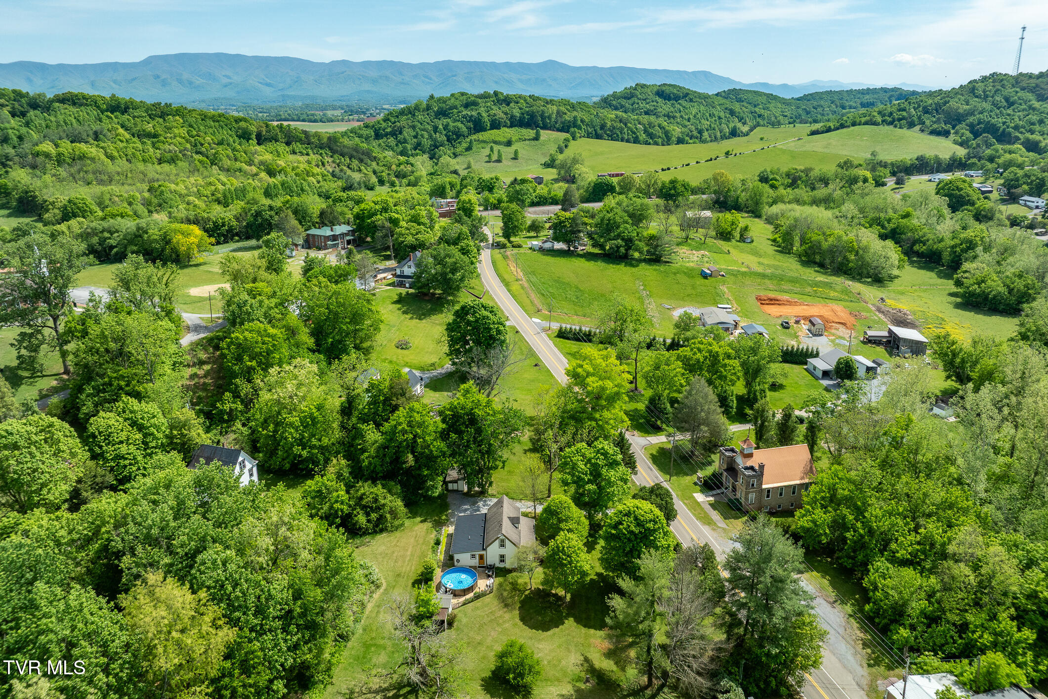 985 Chuckey Pike