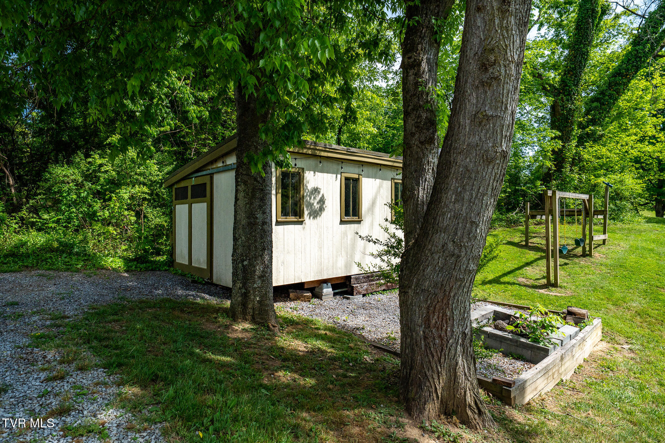 985 Chuckey Pike