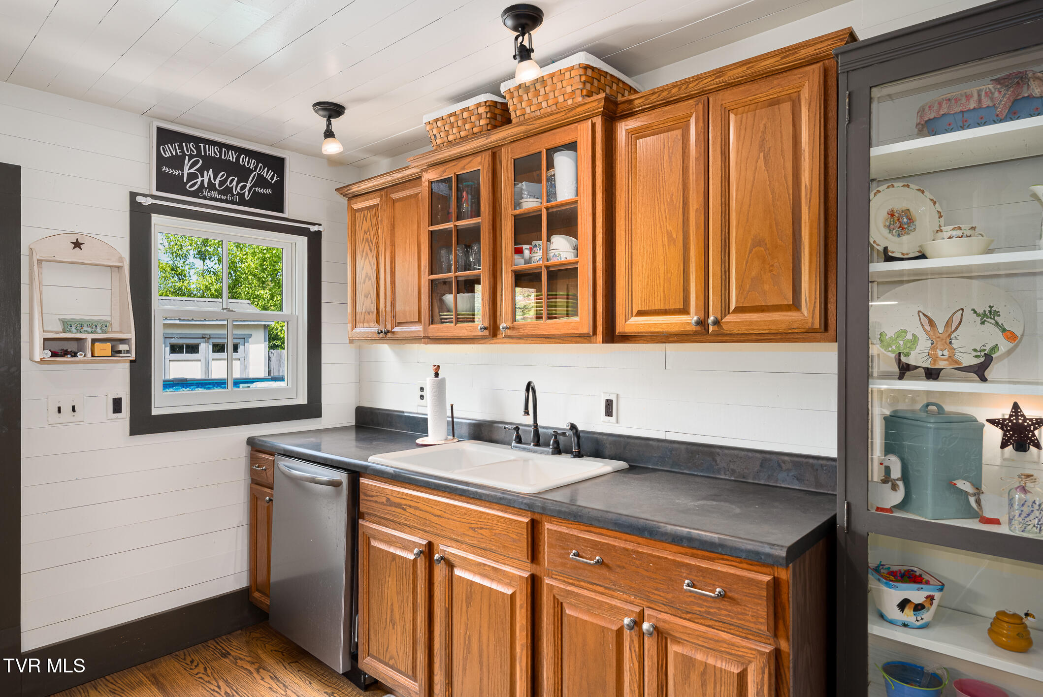 985 Chuckey Pike