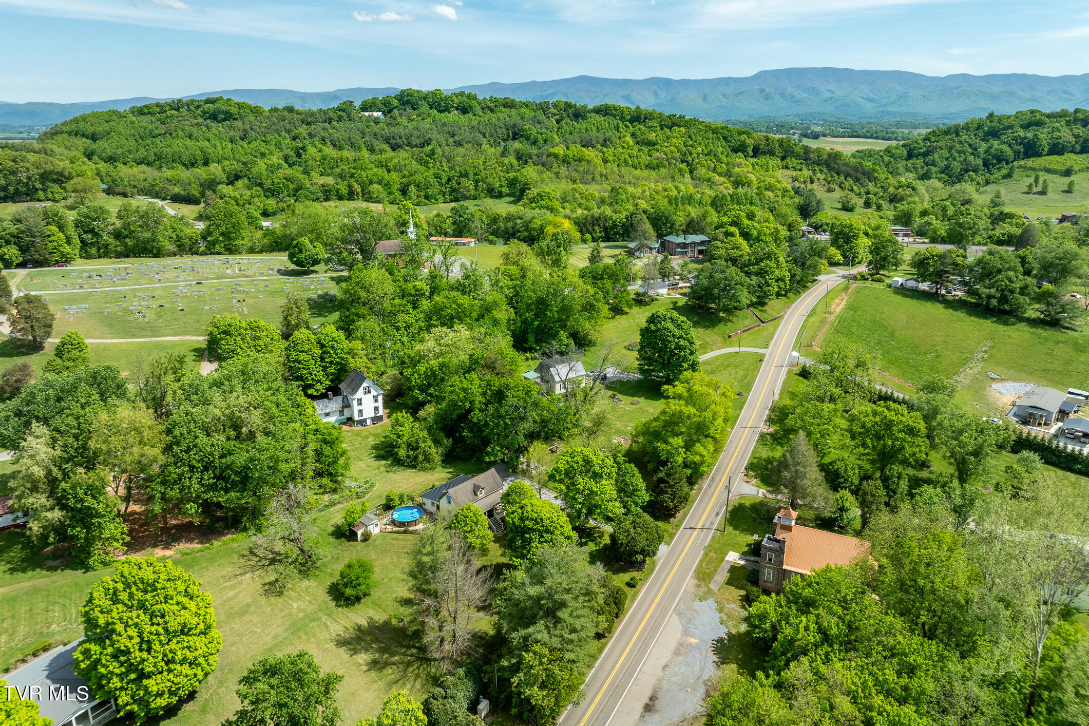 985 Chuckey Pike