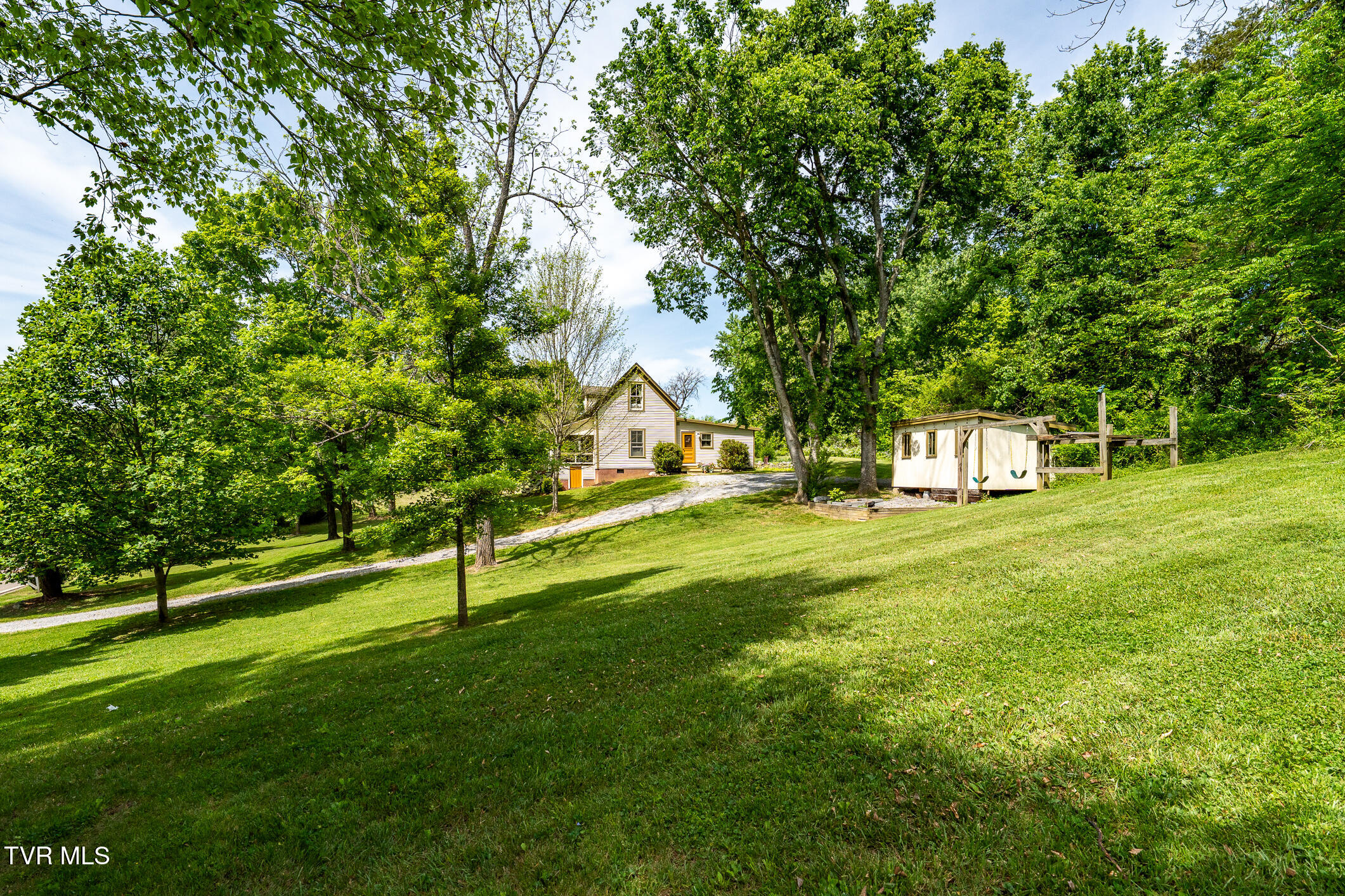 985 Chuckey Pike