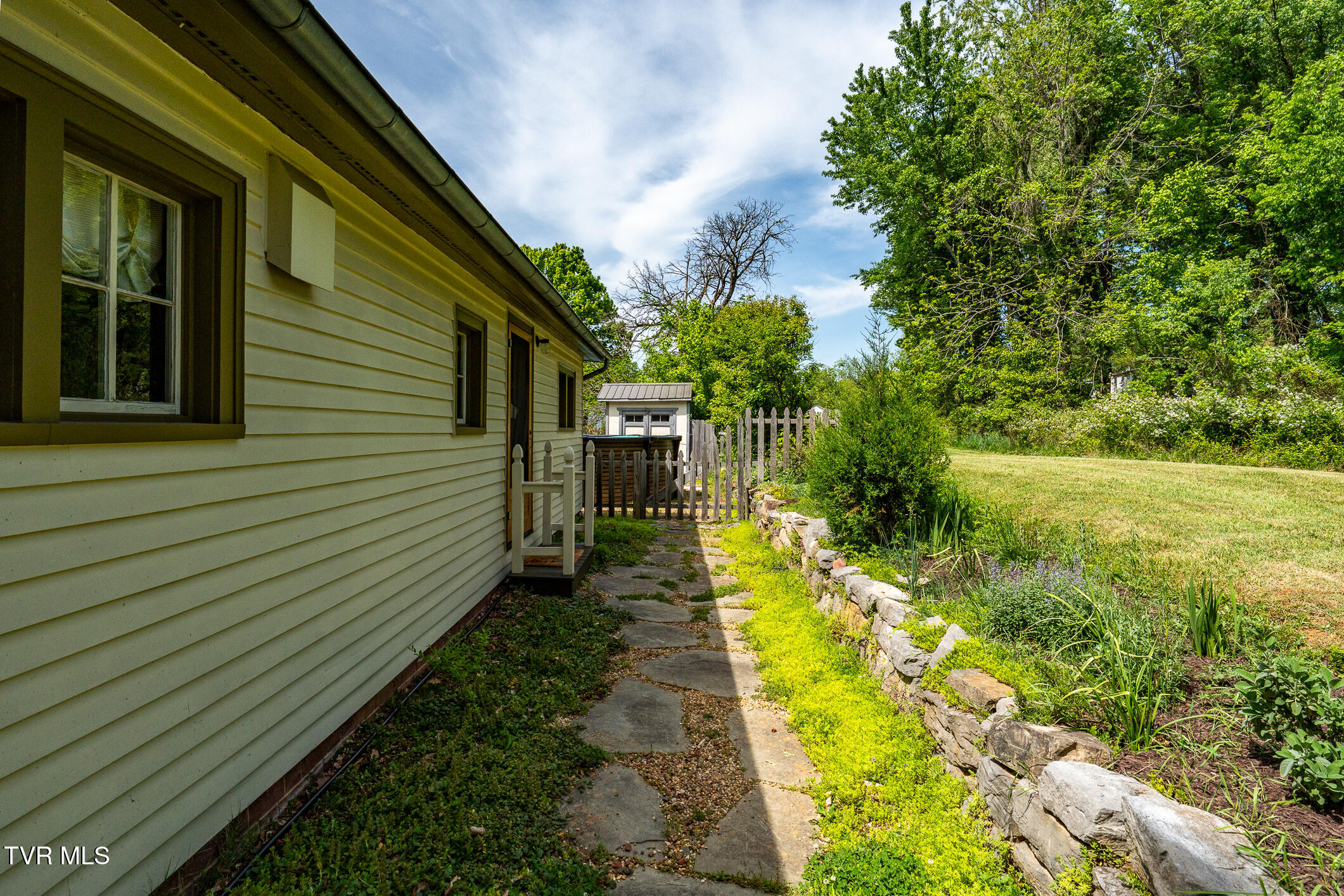 985 Chuckey Pike
