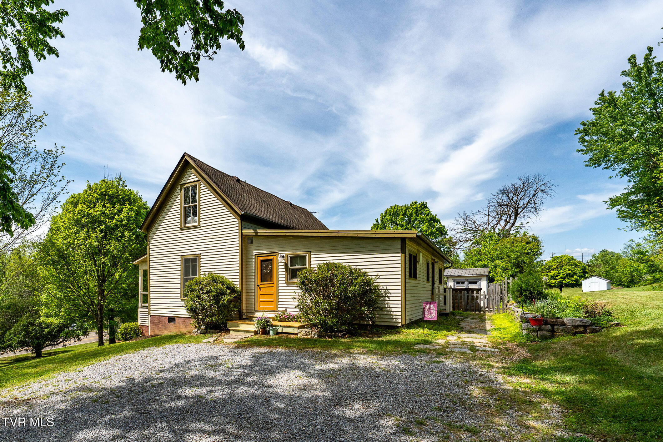985 Chuckey Pike