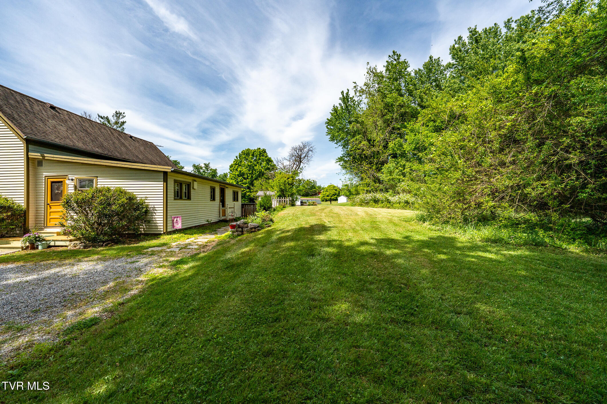 985 Chuckey Pike