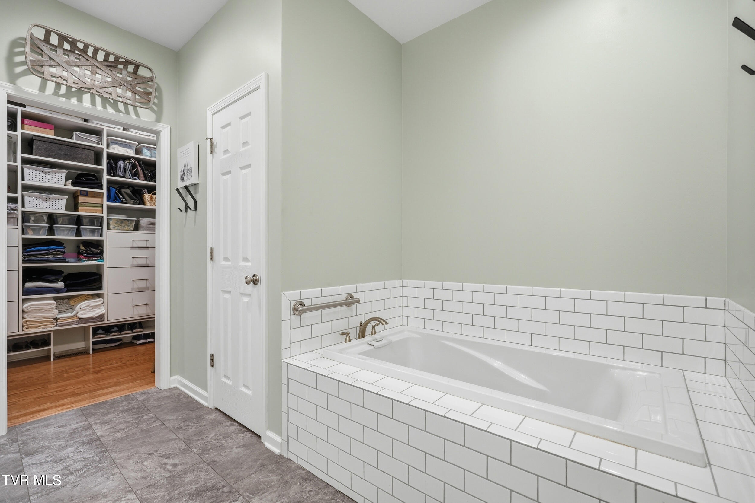 4117 Wolfe Ridge Ridge