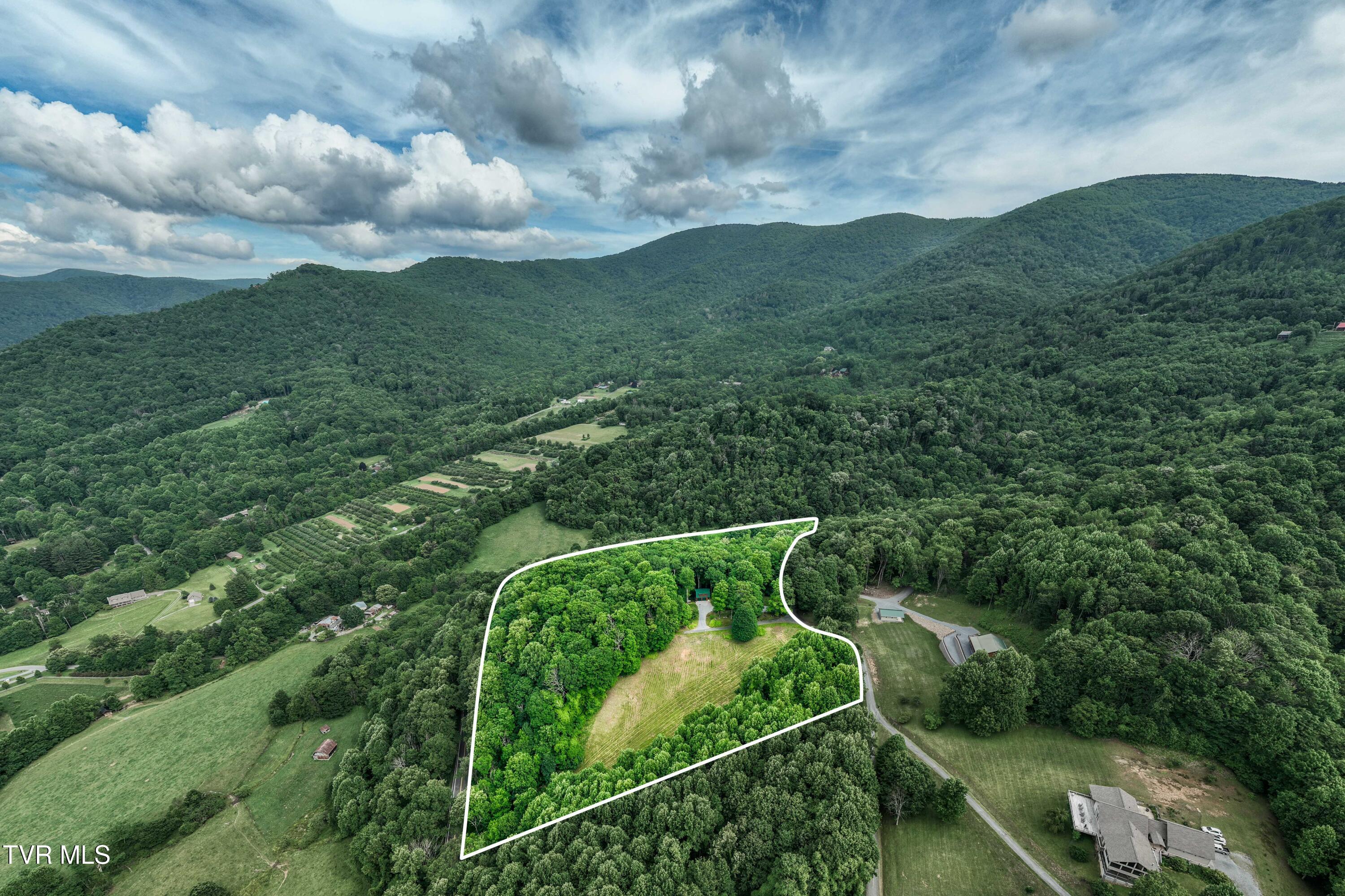 104 Crestwood Drive