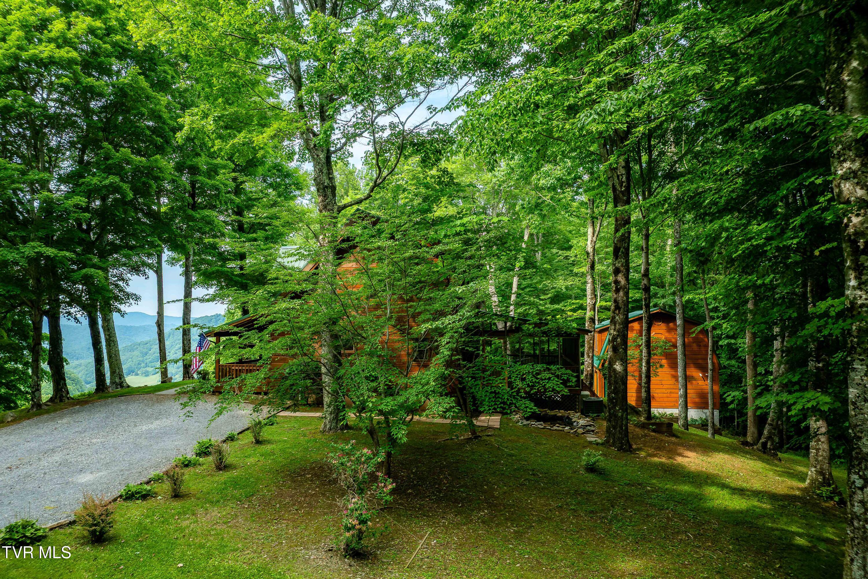 104 Crestwood Drive