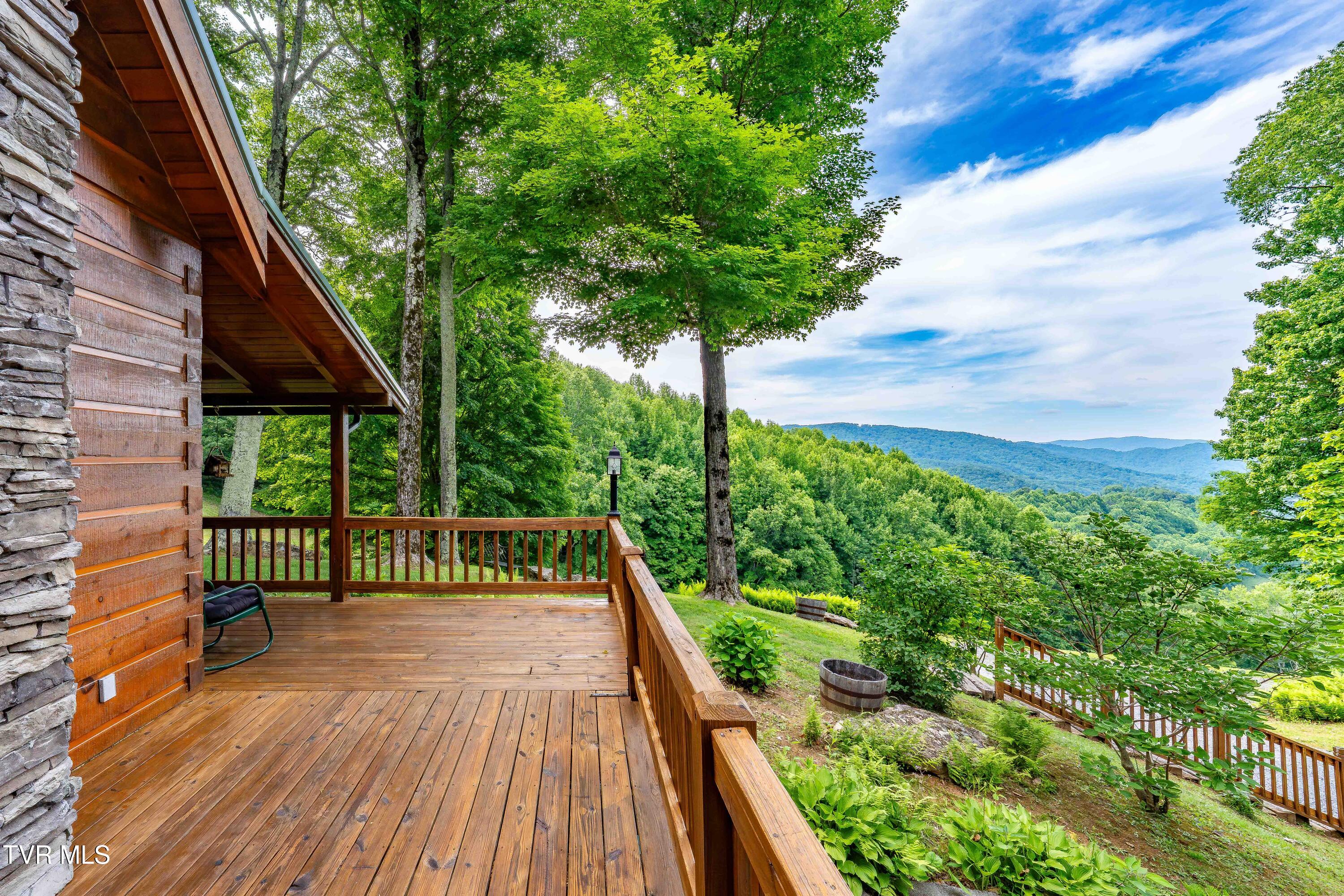 104 Crestwood Drive
