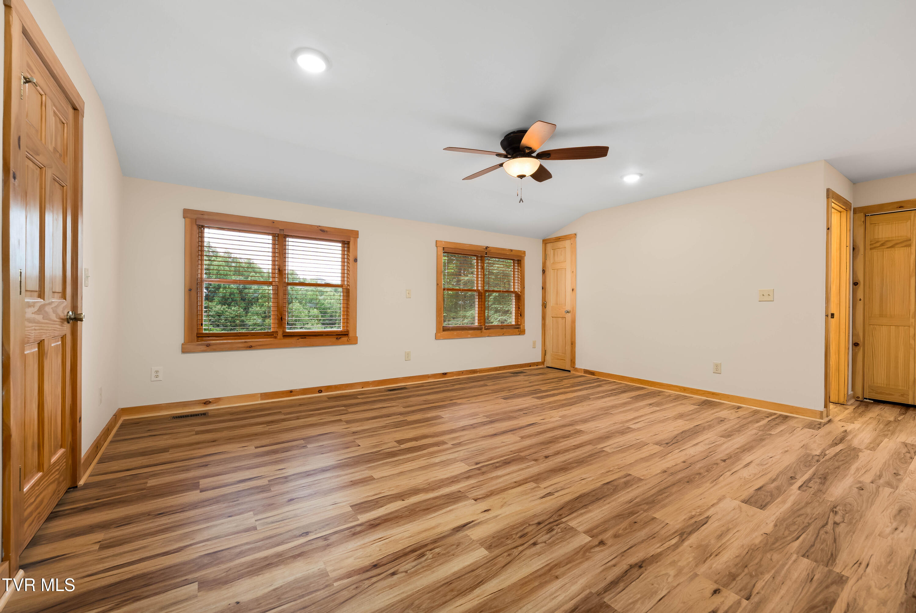 104 Crestwood Drive