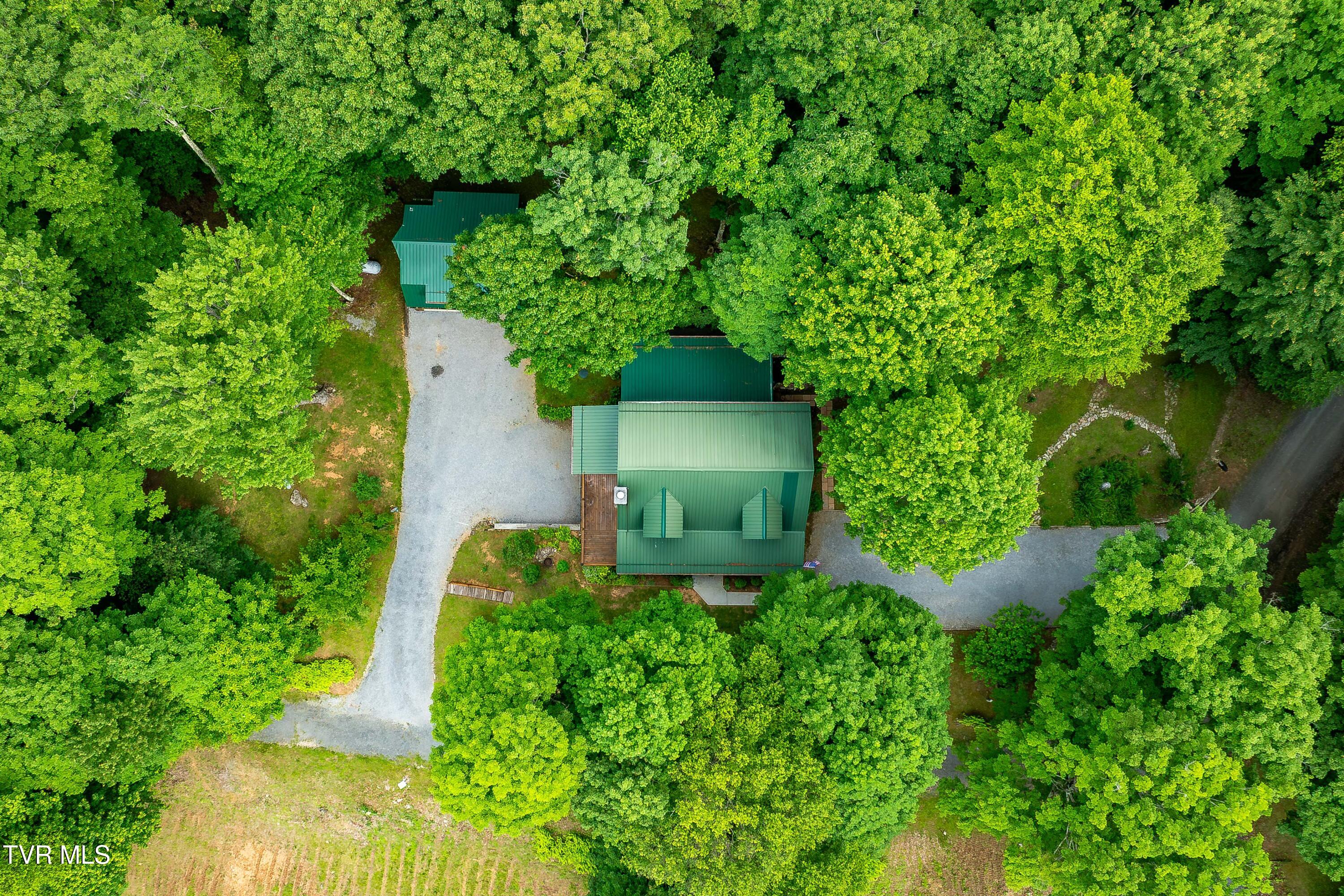 104 Crestwood Drive