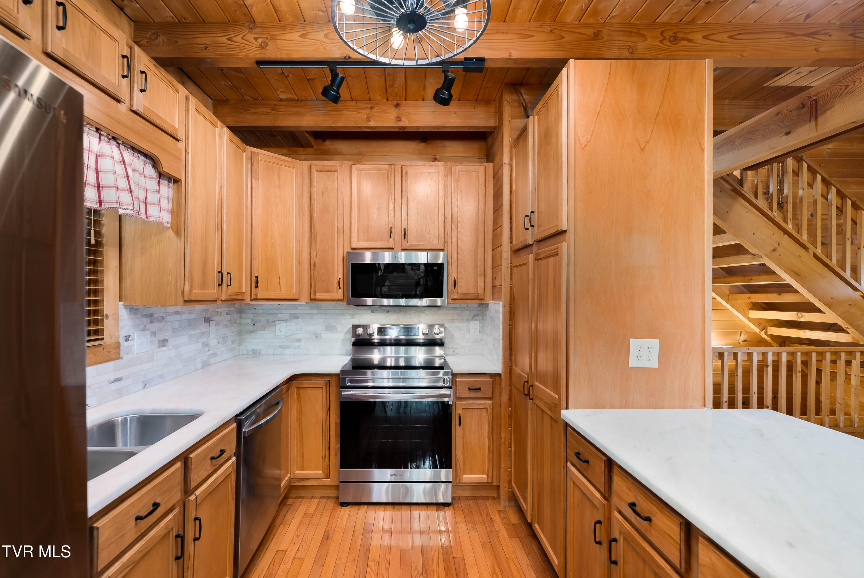104 Crestwood Drive