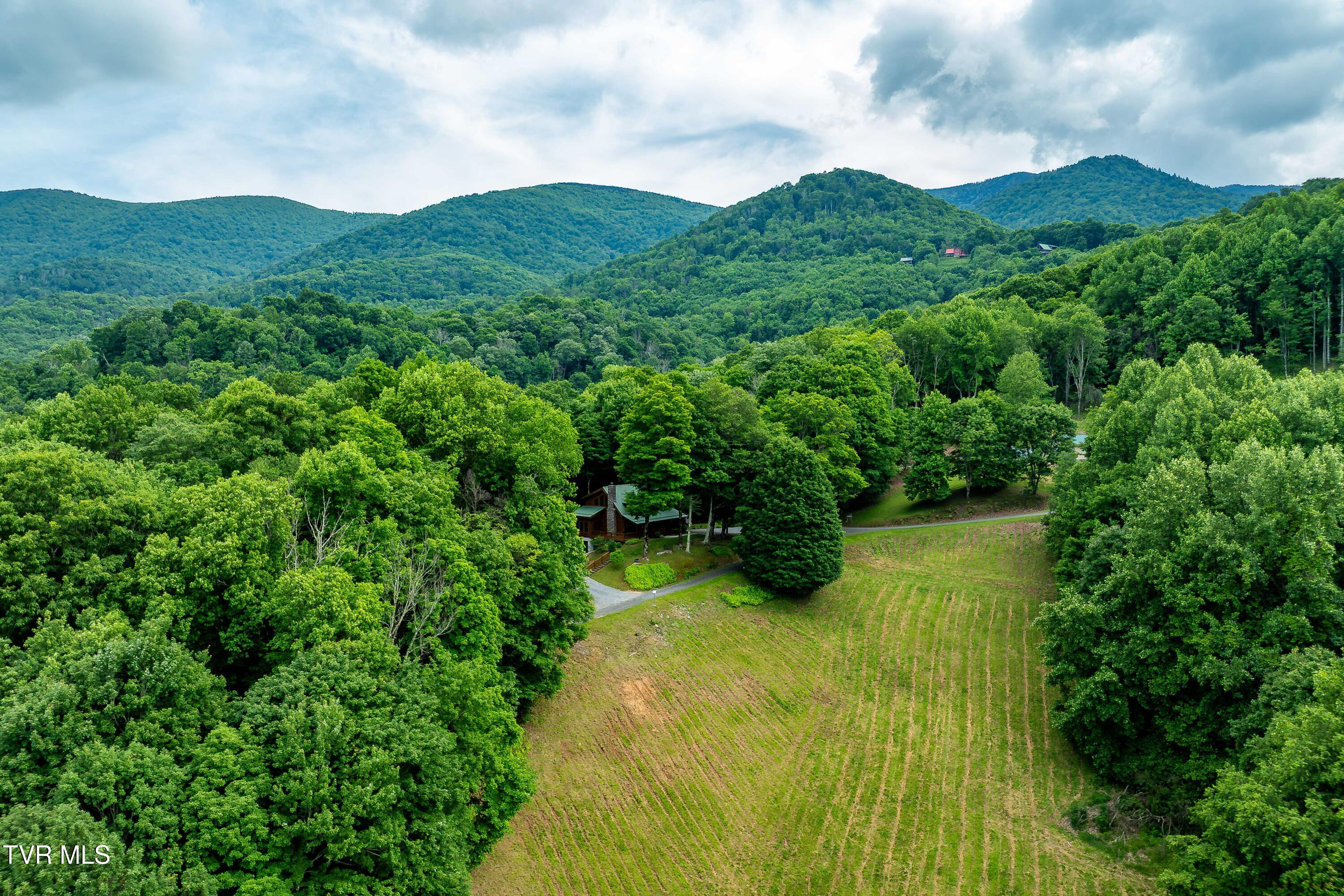 104 Crestwood Drive
