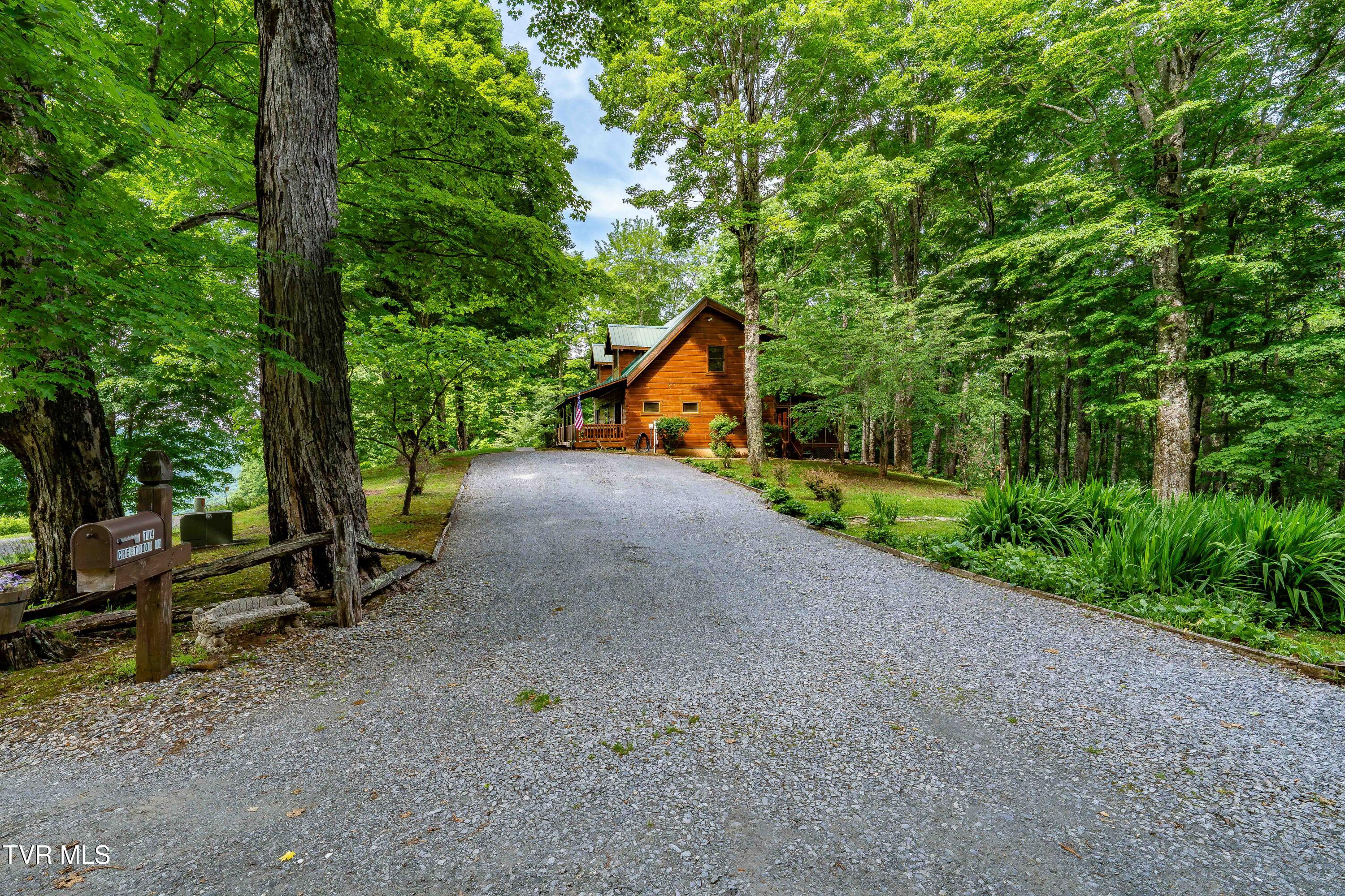 104 Crestwood Drive
