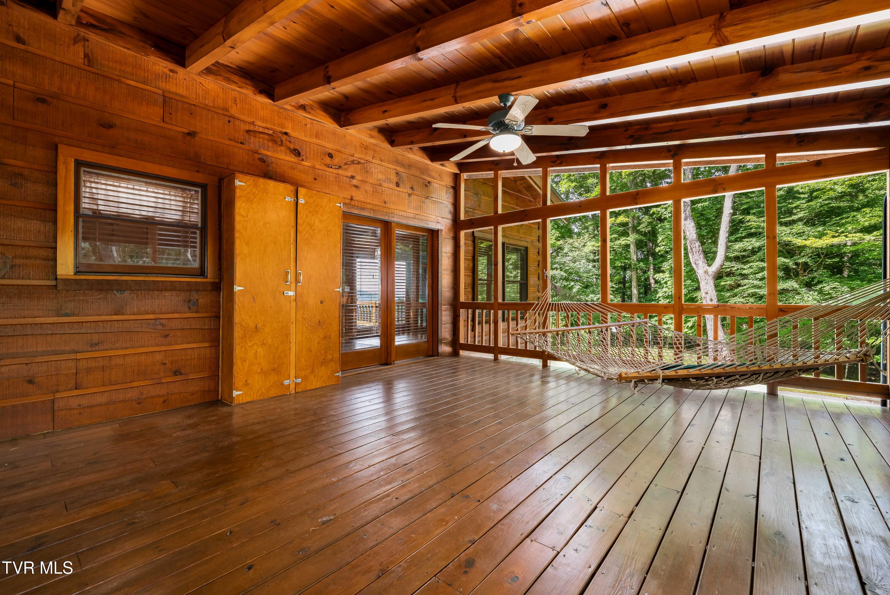 104 Crestwood Drive