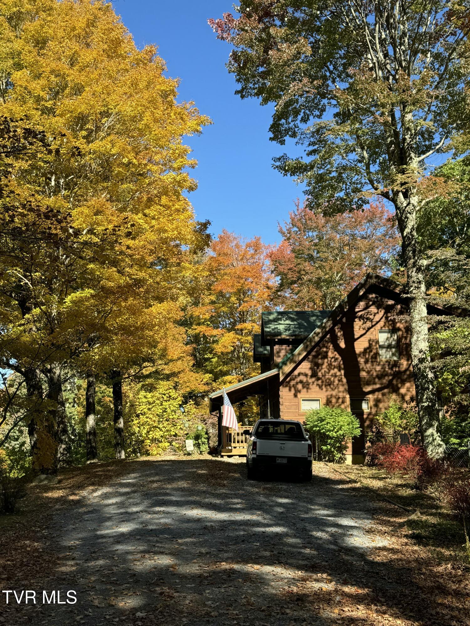 104 Crestwood Drive