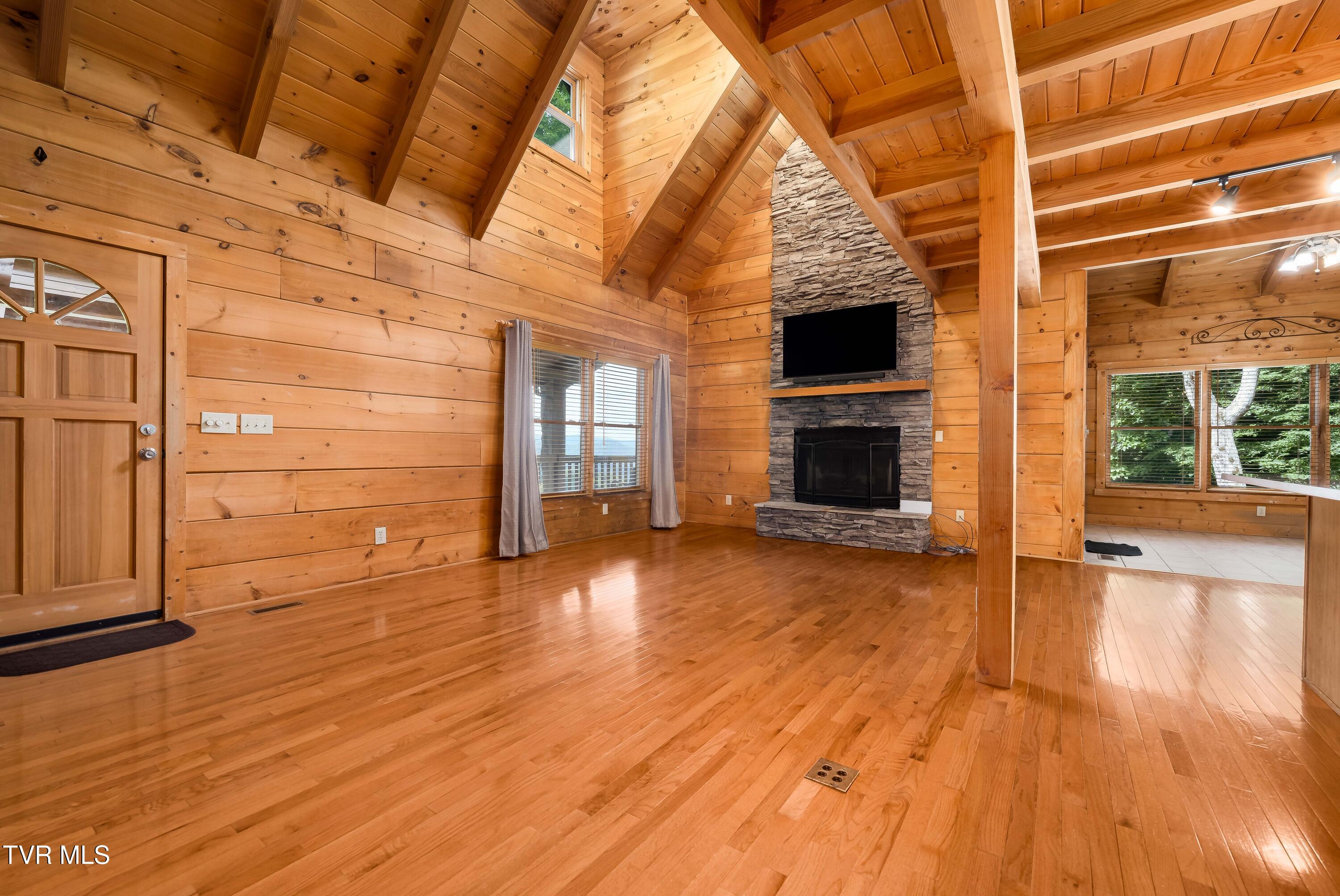 104 Crestwood Drive