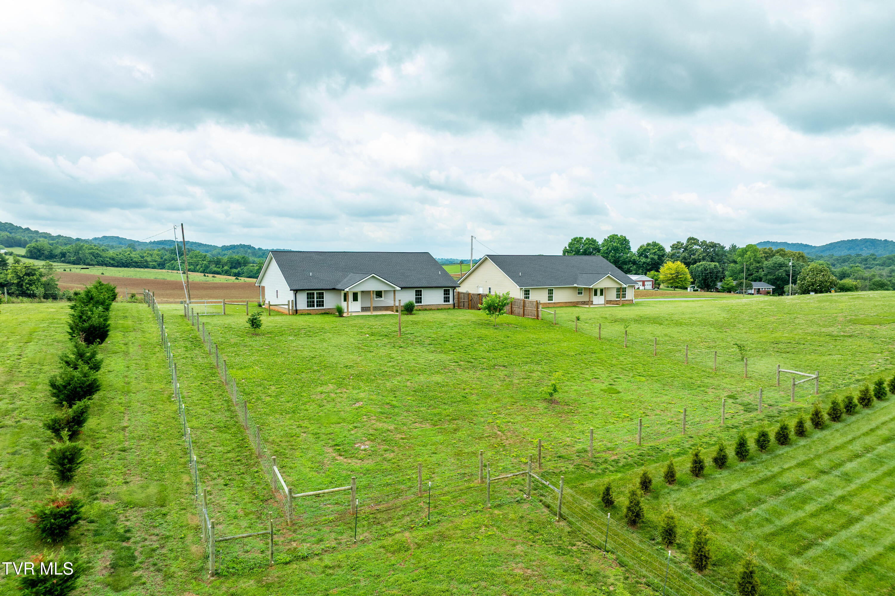 595 Pleasant Valley Road