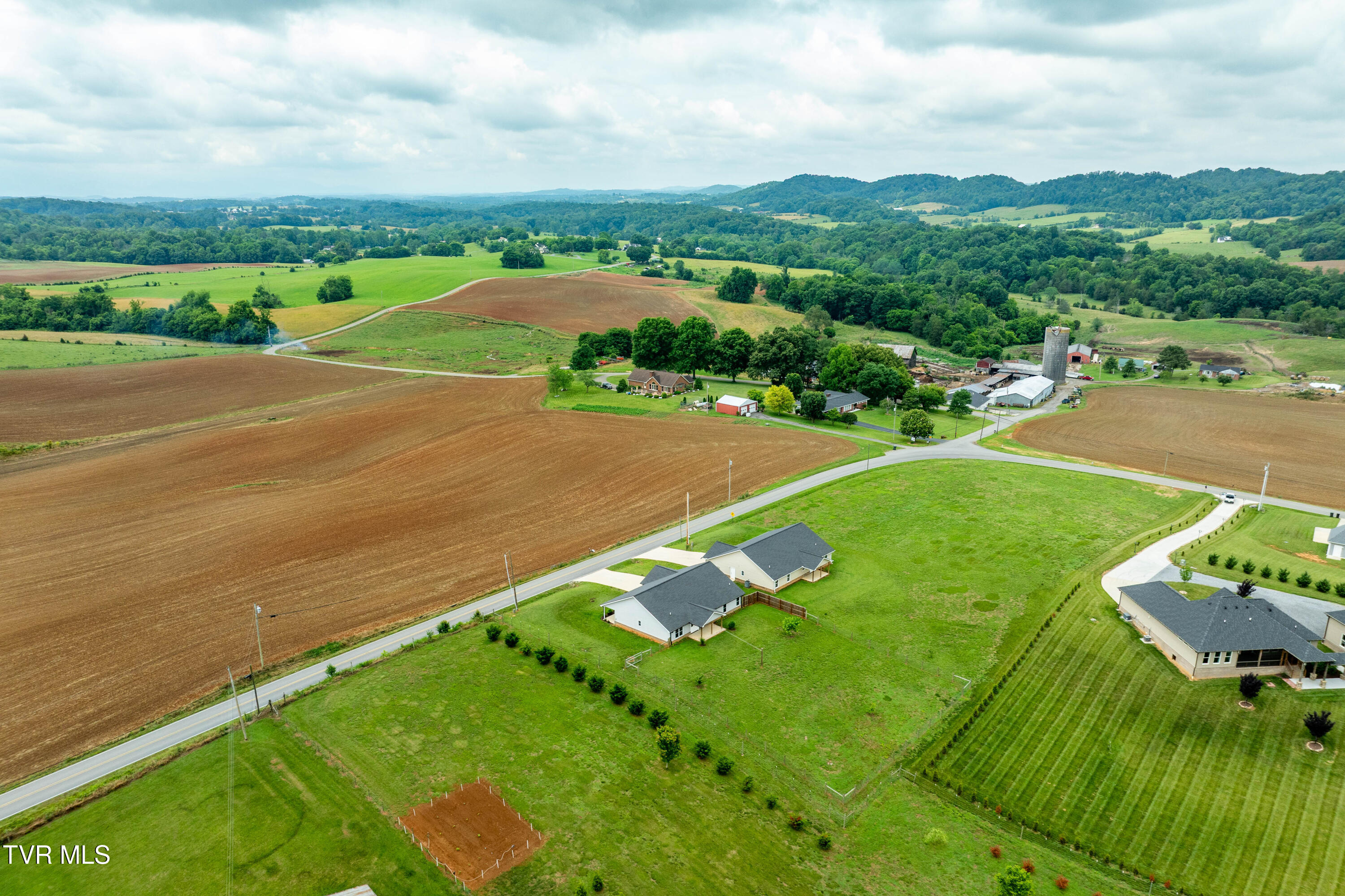 595 Pleasant Valley Road