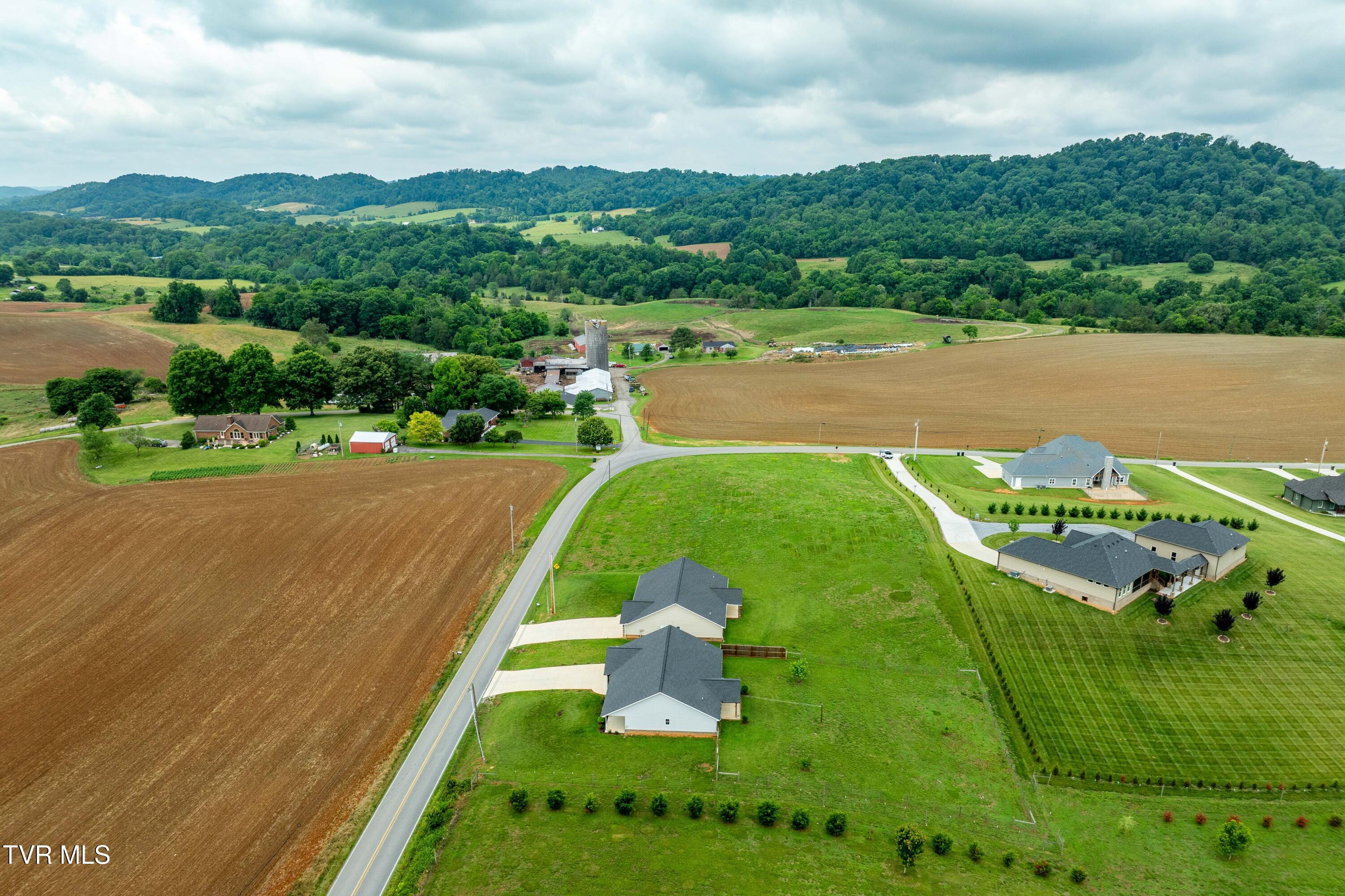595 Pleasant Valley Road