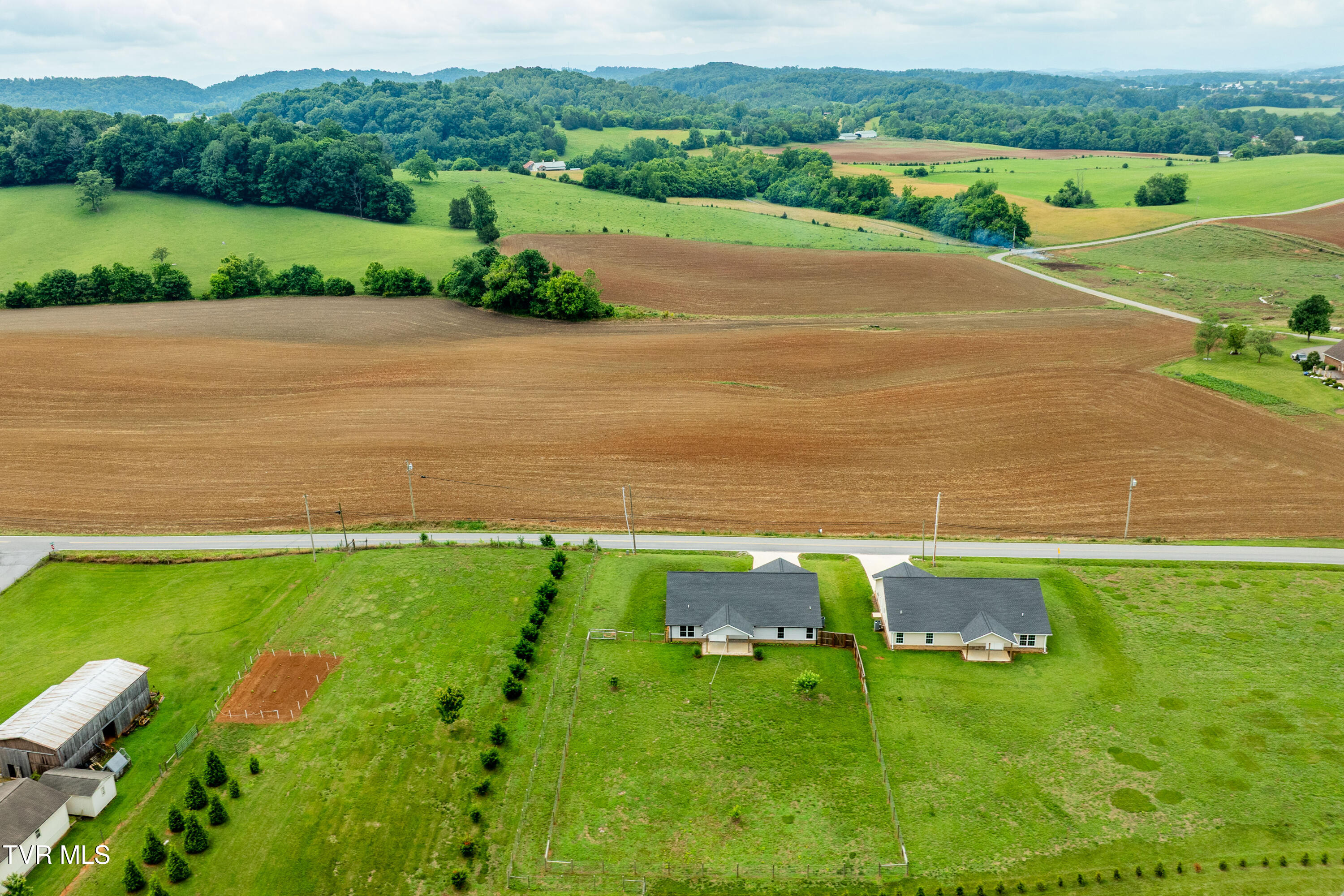 595 Pleasant Valley Road