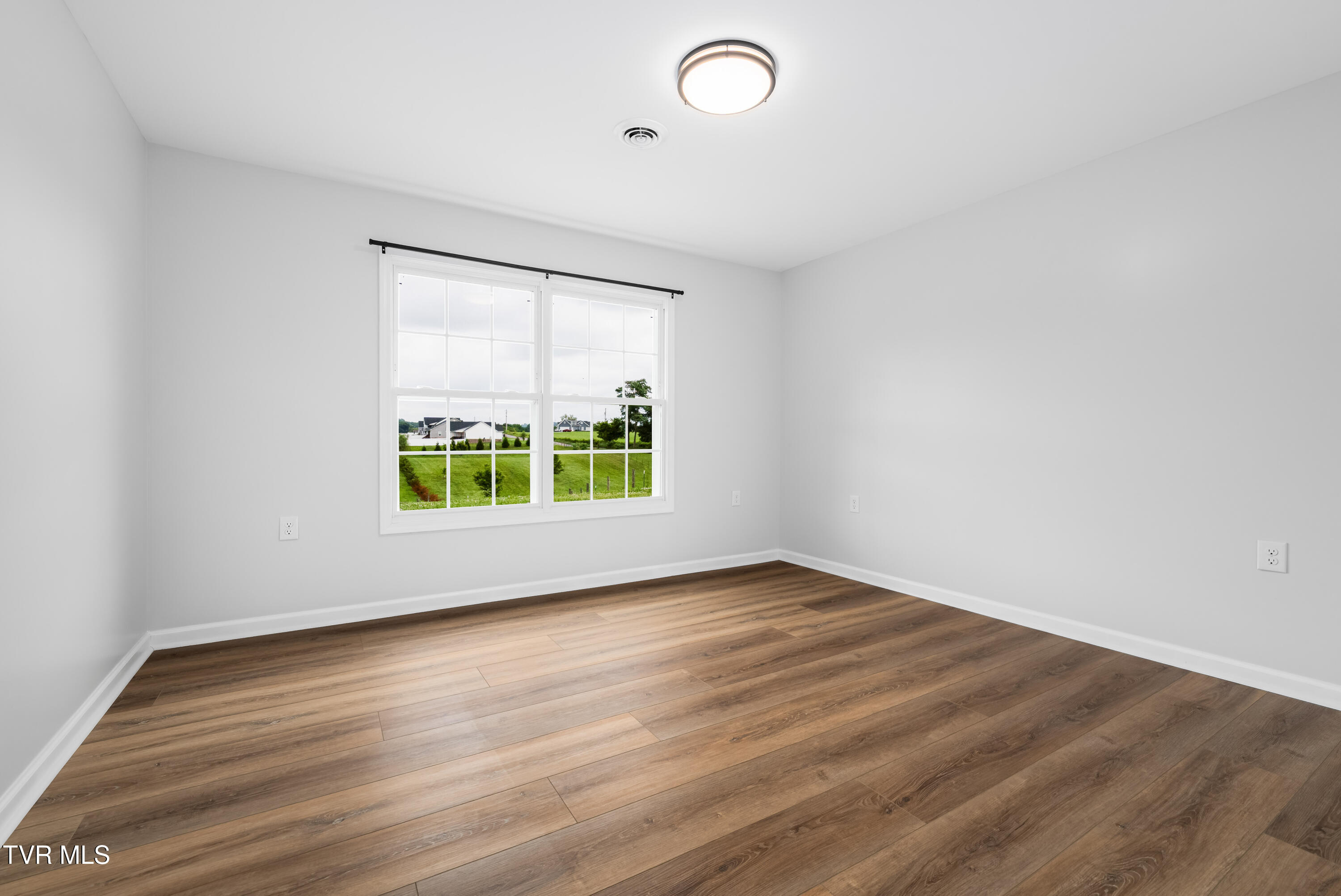 595 Pleasant Valley Road