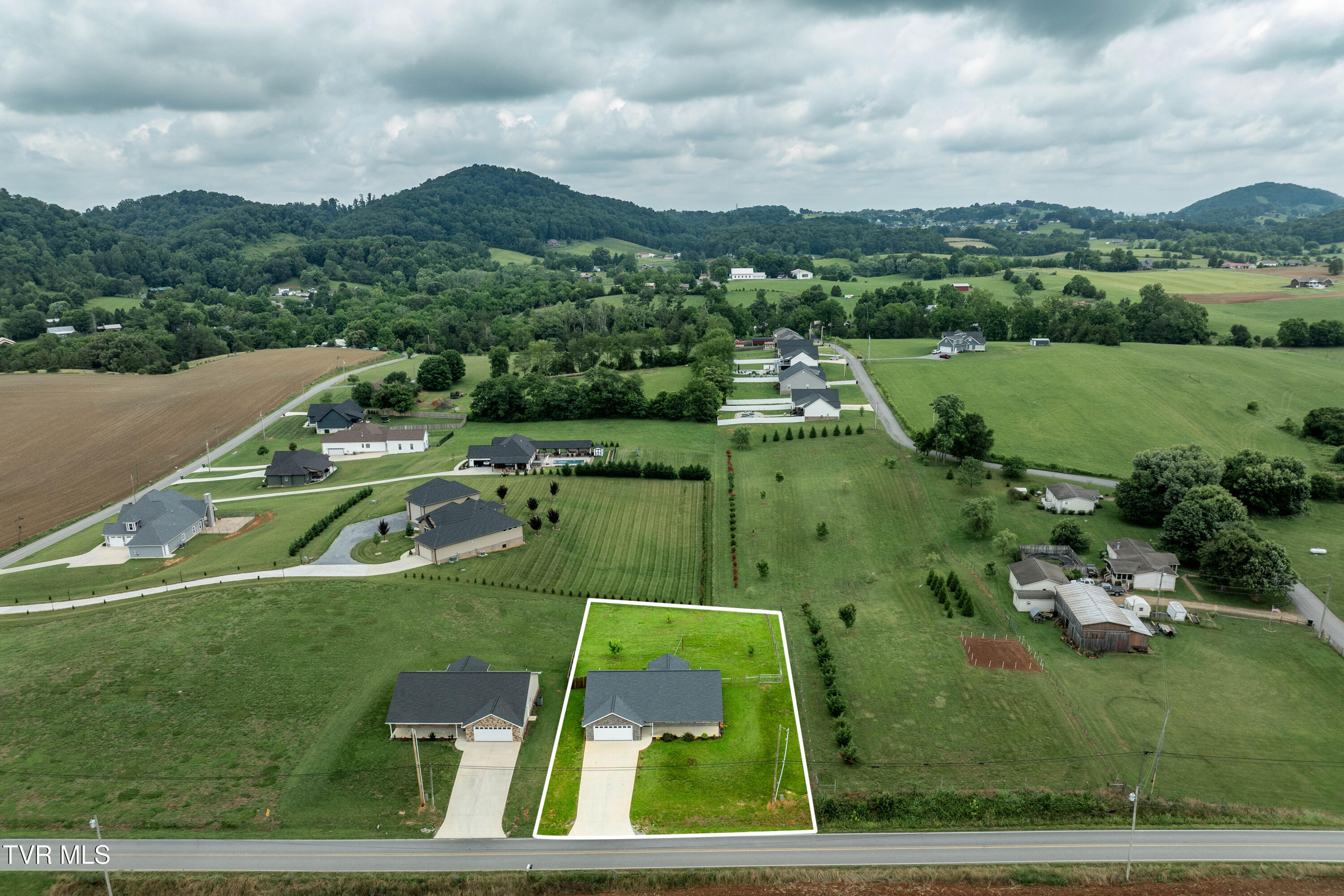 595 Pleasant Valley Road
