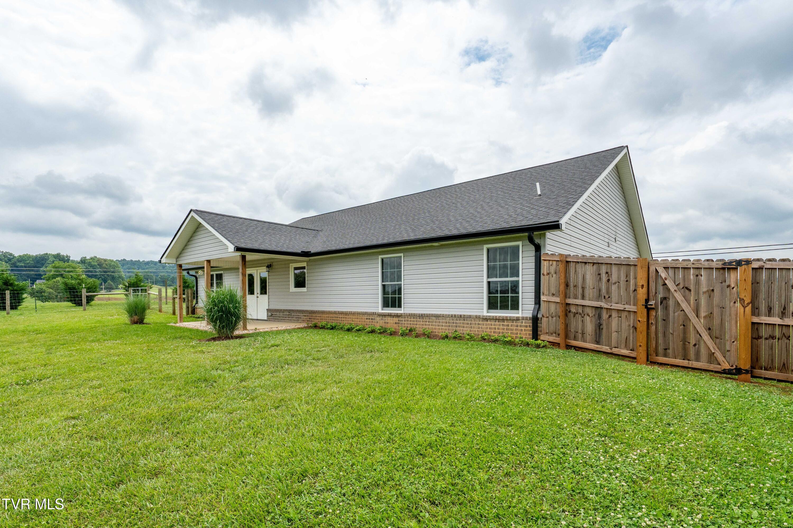 595 Pleasant Valley Road