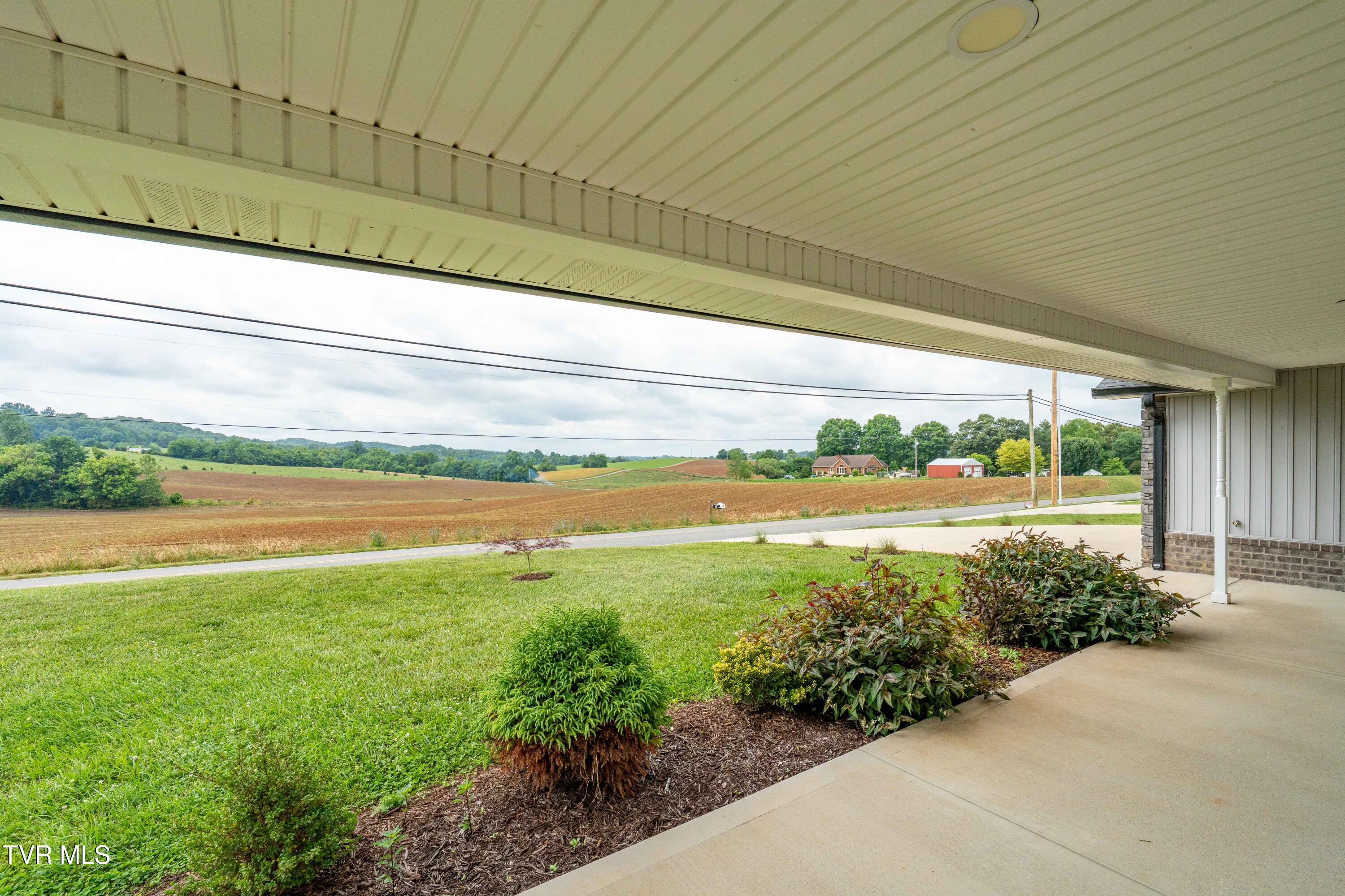 595 Pleasant Valley Road