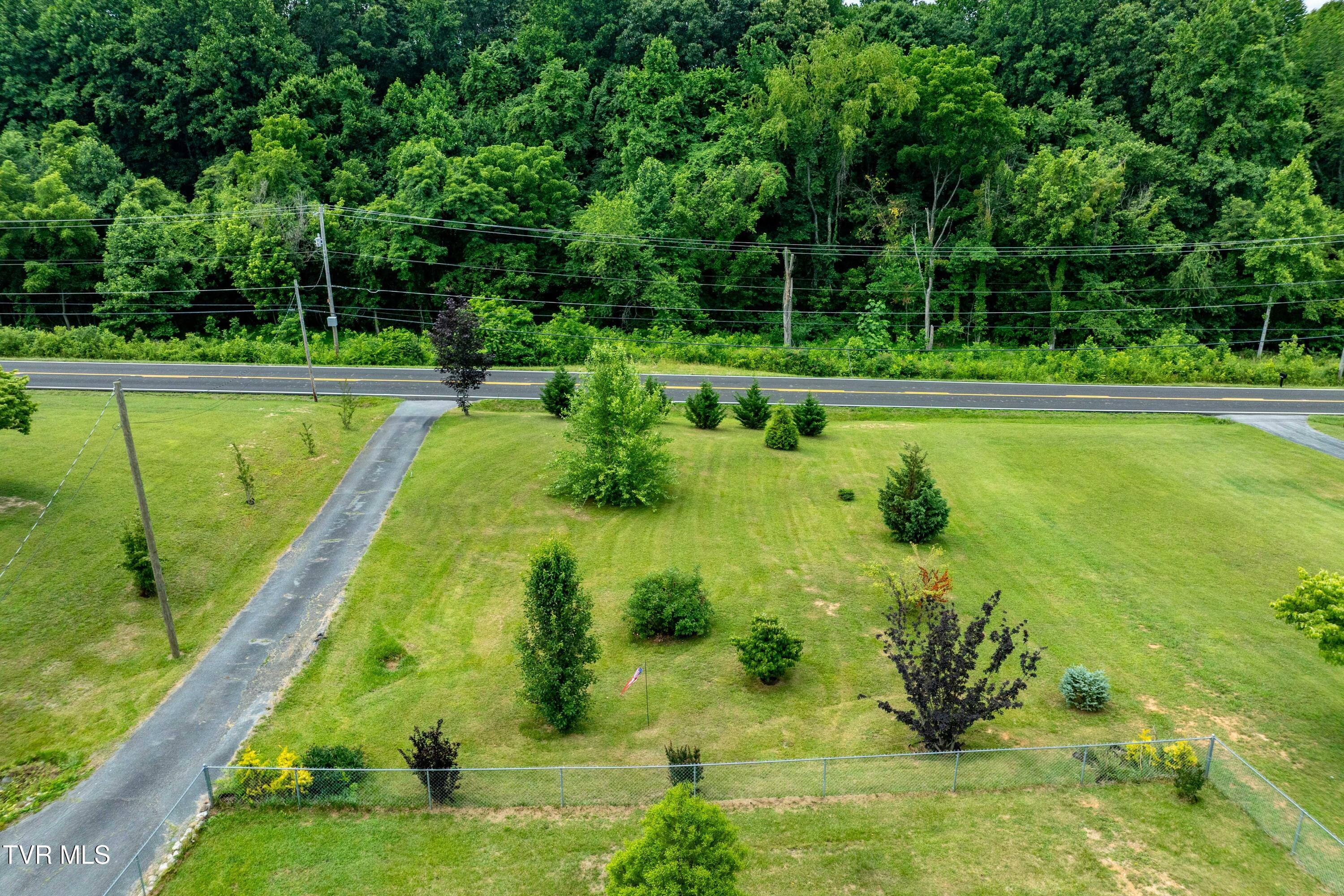 3433 Highway 81