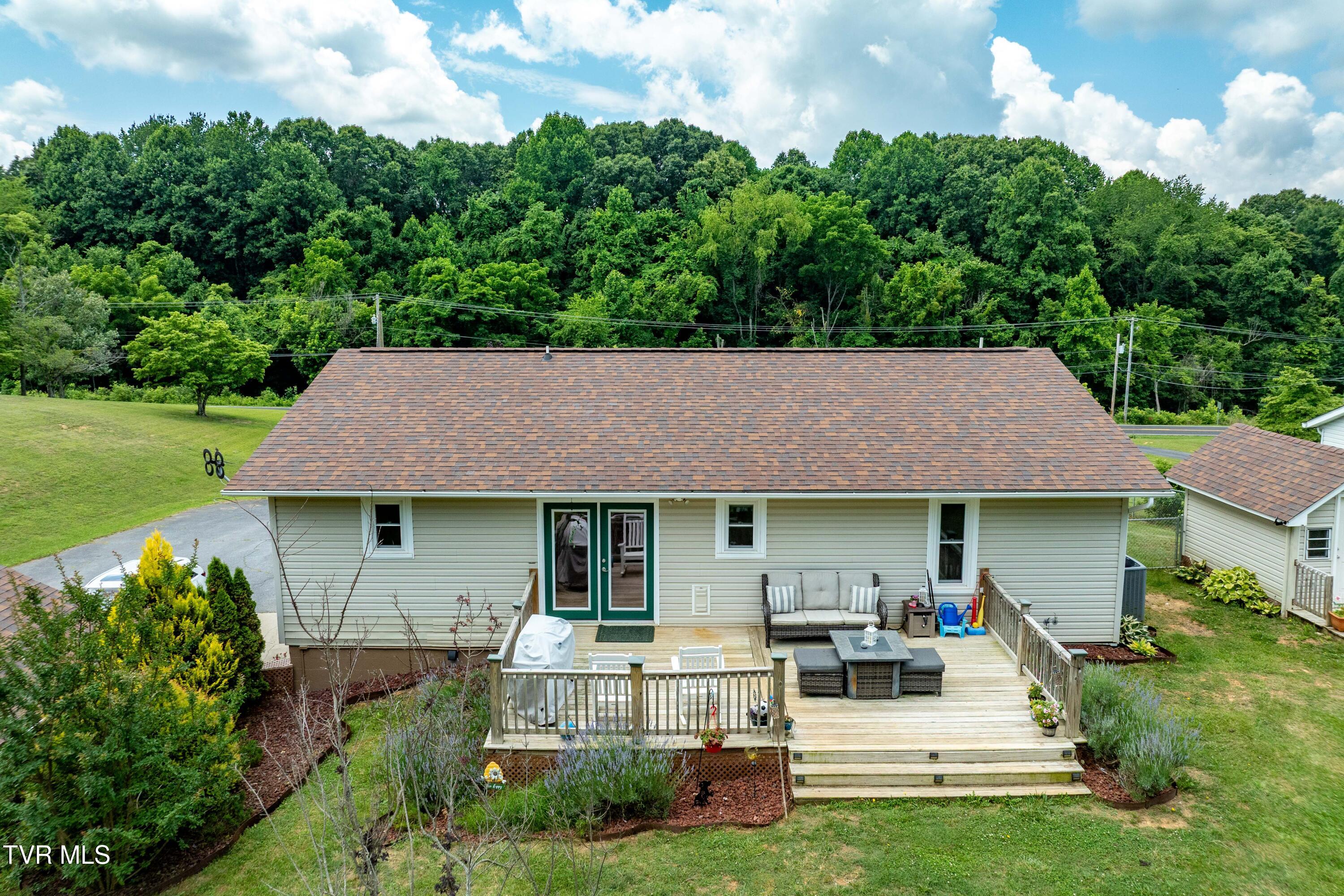 3433 Highway 81
