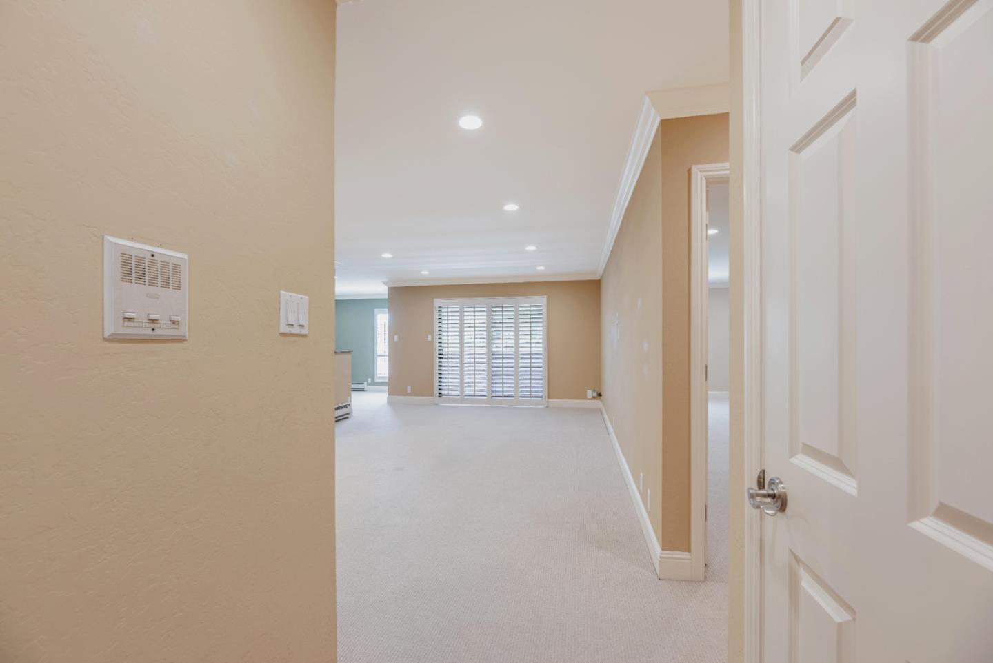 58 N El Camino Real 319