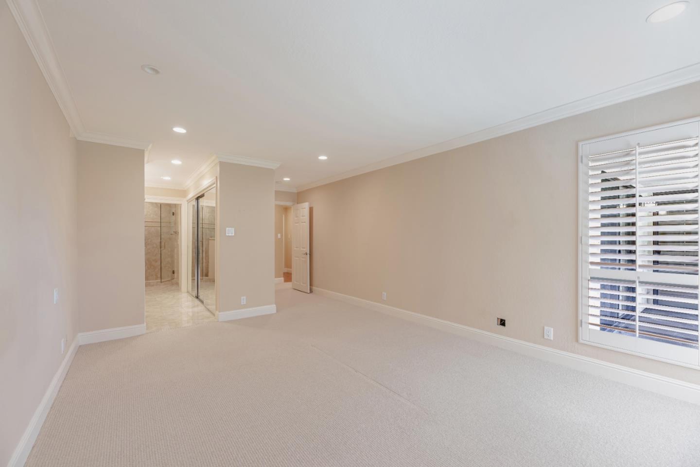 58 N El Camino Real 319