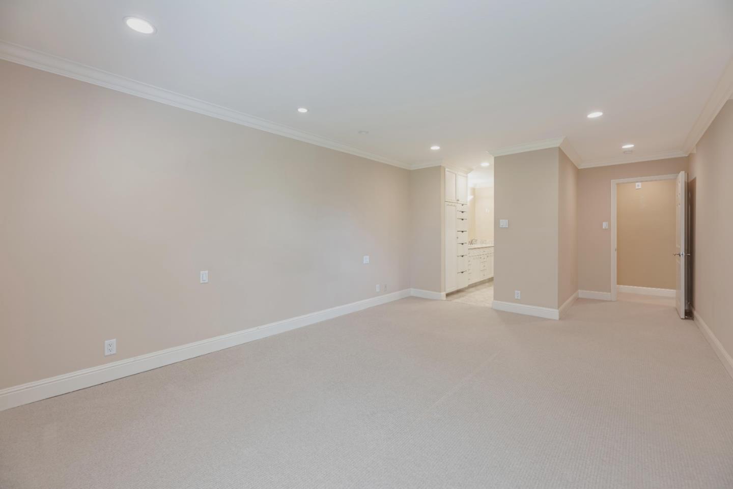 58 N El Camino Real 319