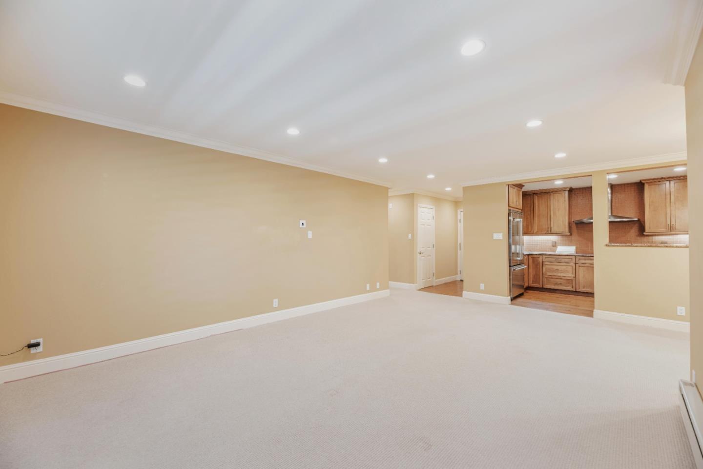 58 N El Camino Real 319