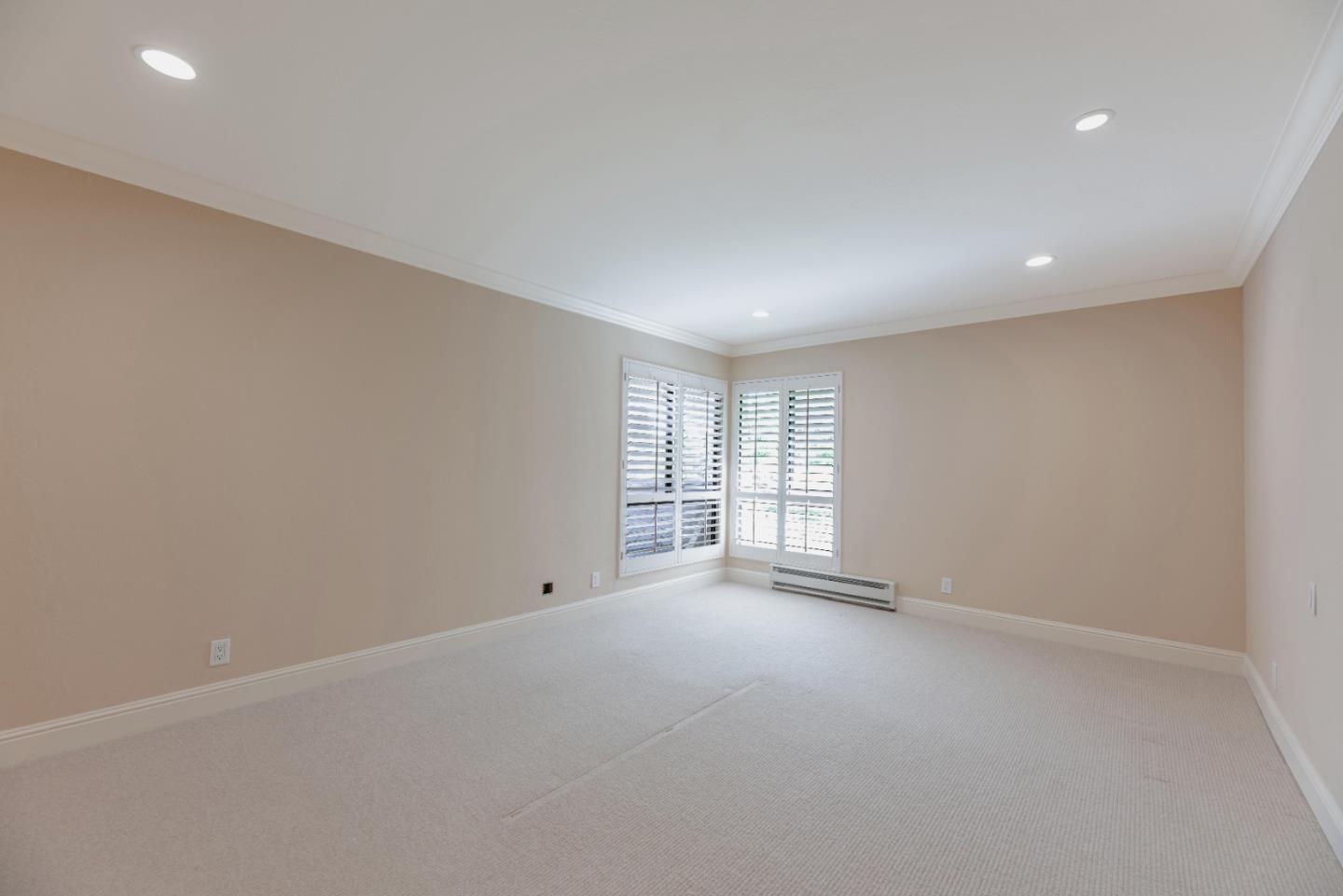 58 N El Camino Real 319