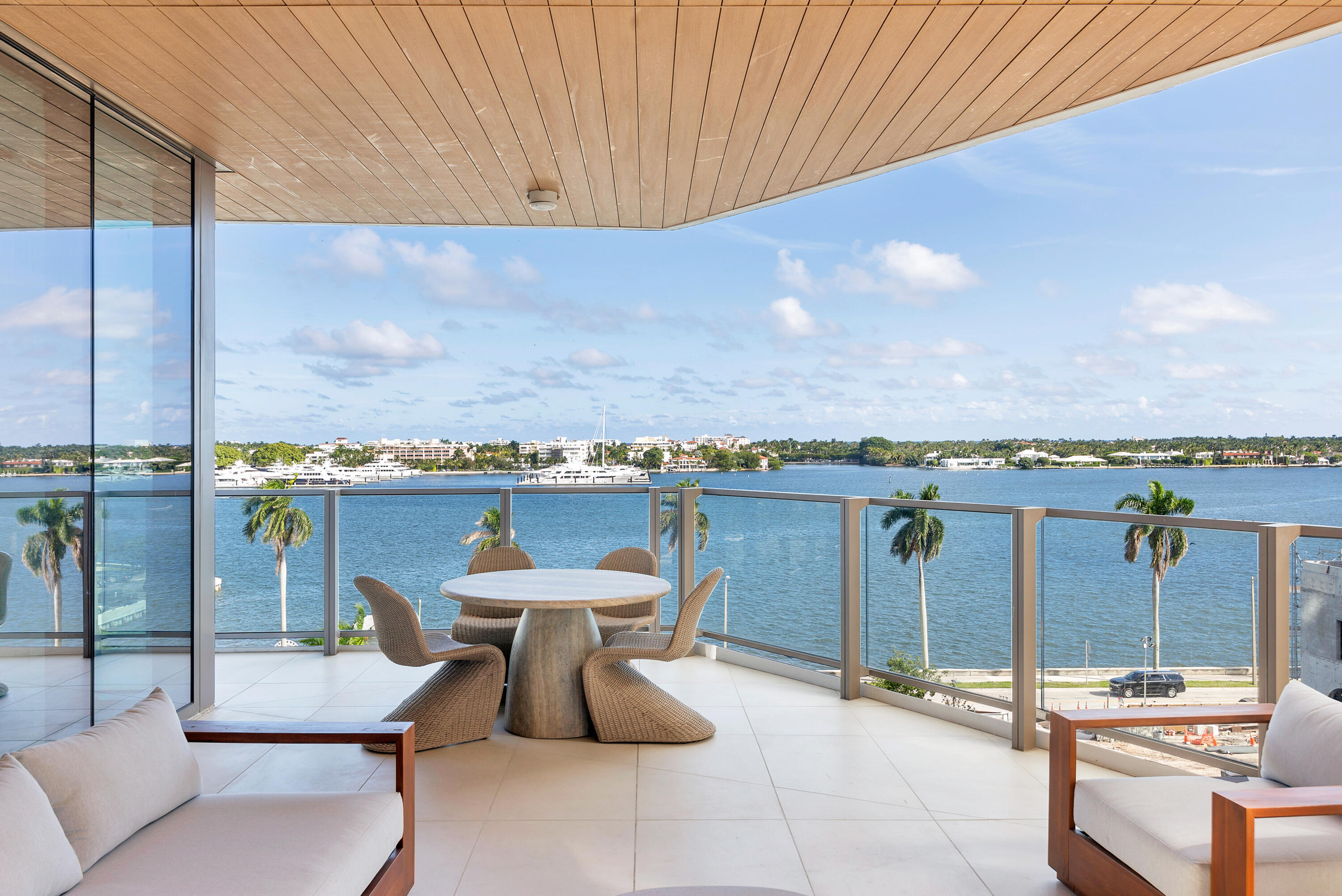 1333 S FLAGLER Drive 402